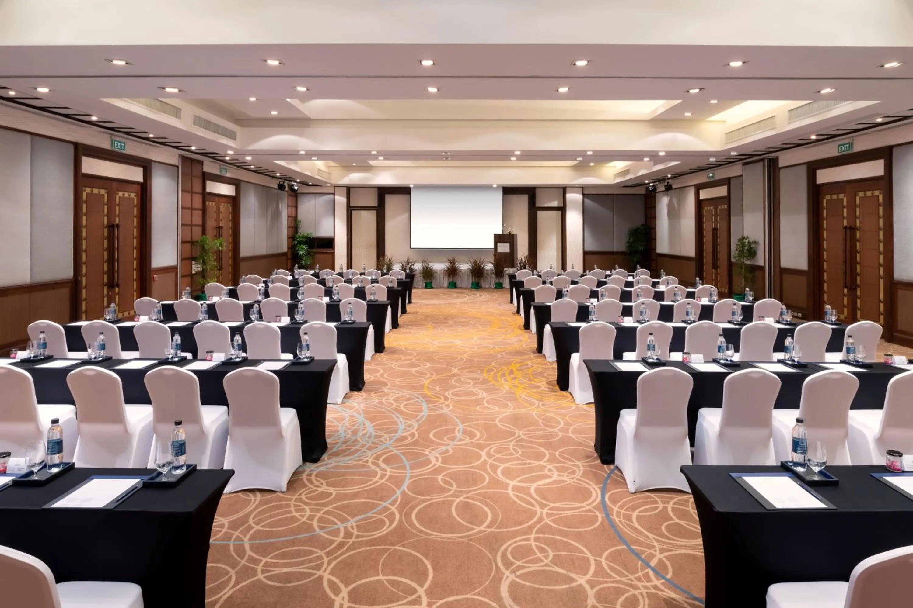 Banquet/Function facilities in Novotel Phuket Vintage Park Resort