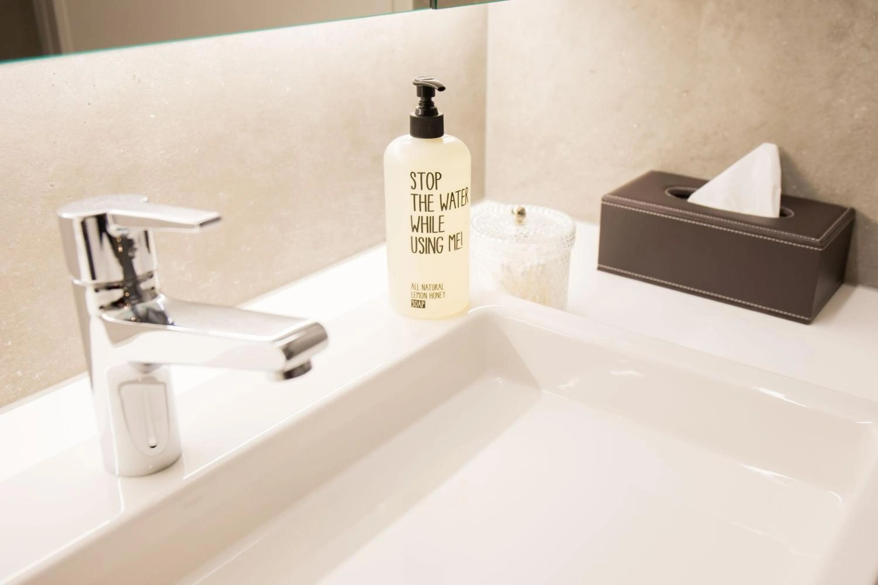 Bathroom in Gubelhof Suites