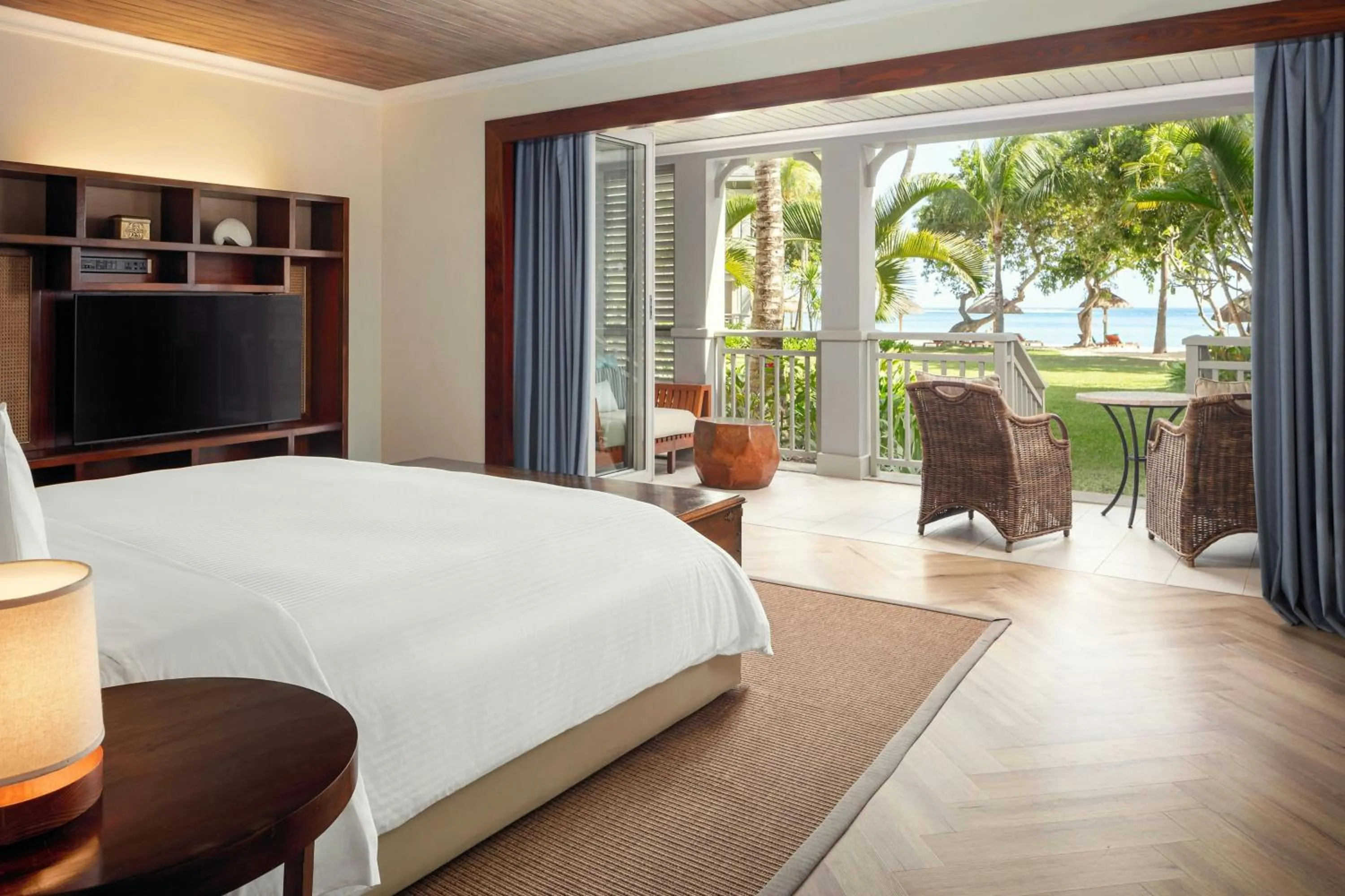Photo of the whole room, Bed in The St. Regis Le Morne Resort, Mauritius