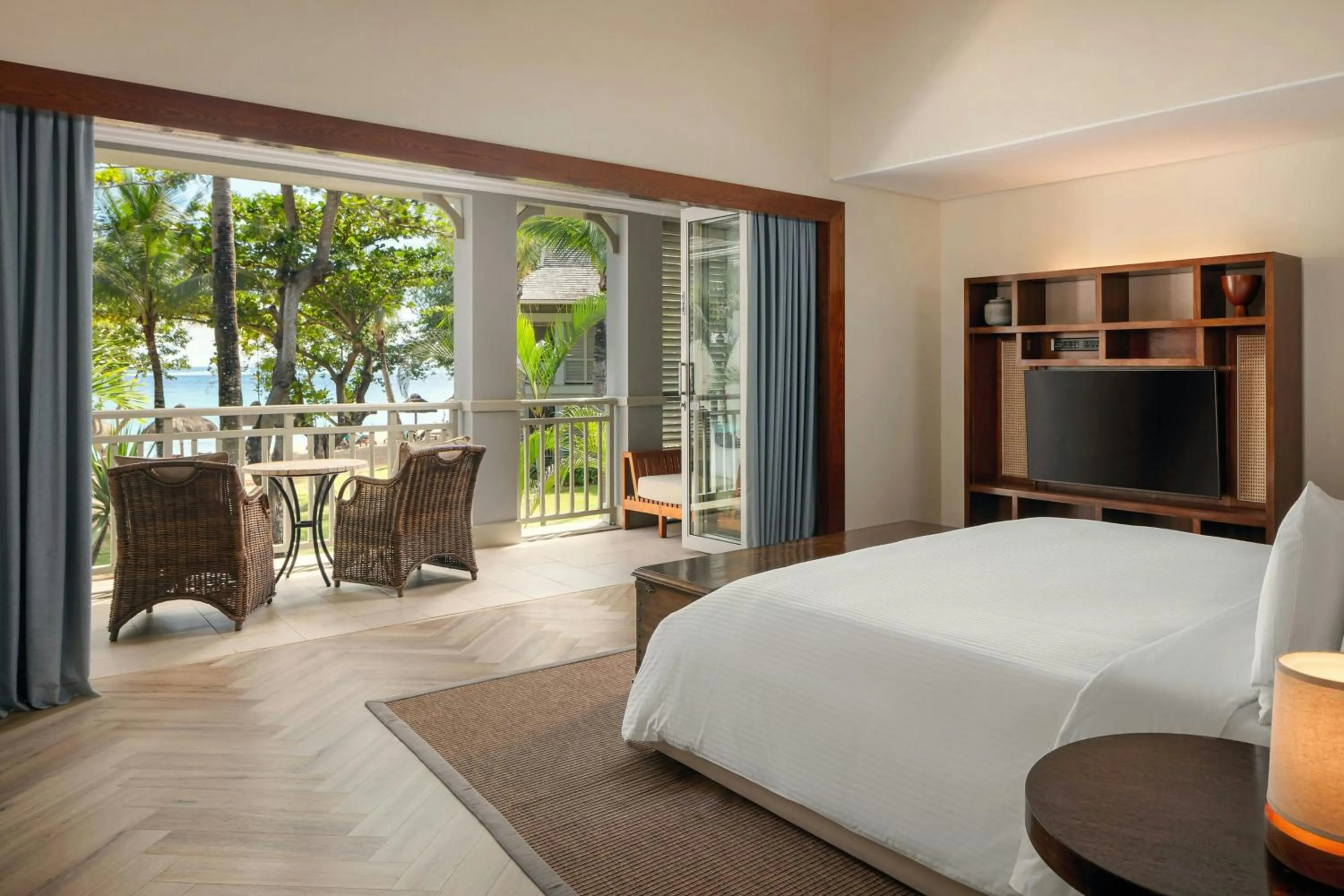 Photo of the whole room, Bed in The St. Regis Le Morne Resort, Mauritius