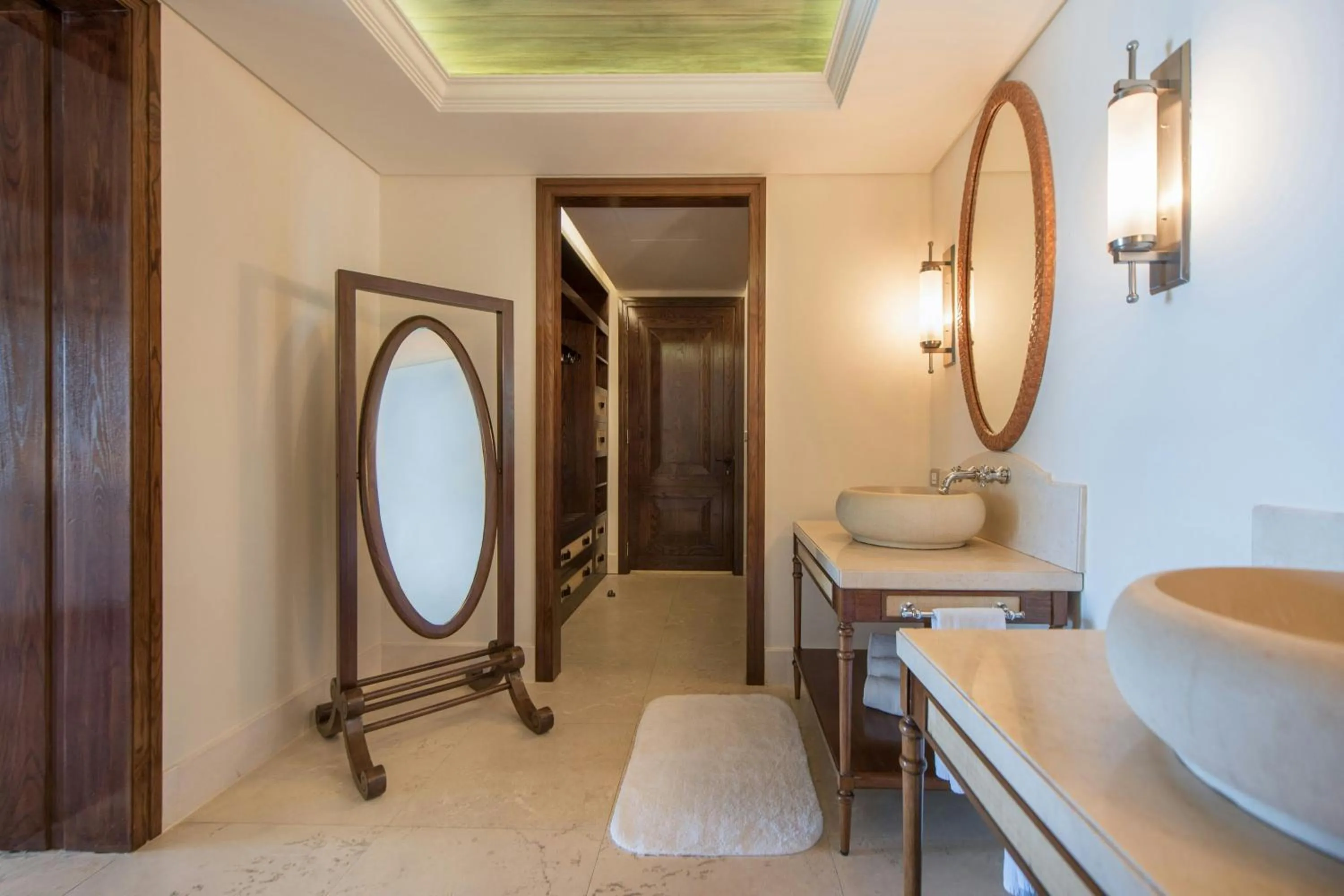 Bathroom in The St. Regis Le Morne Resort, Mauritius