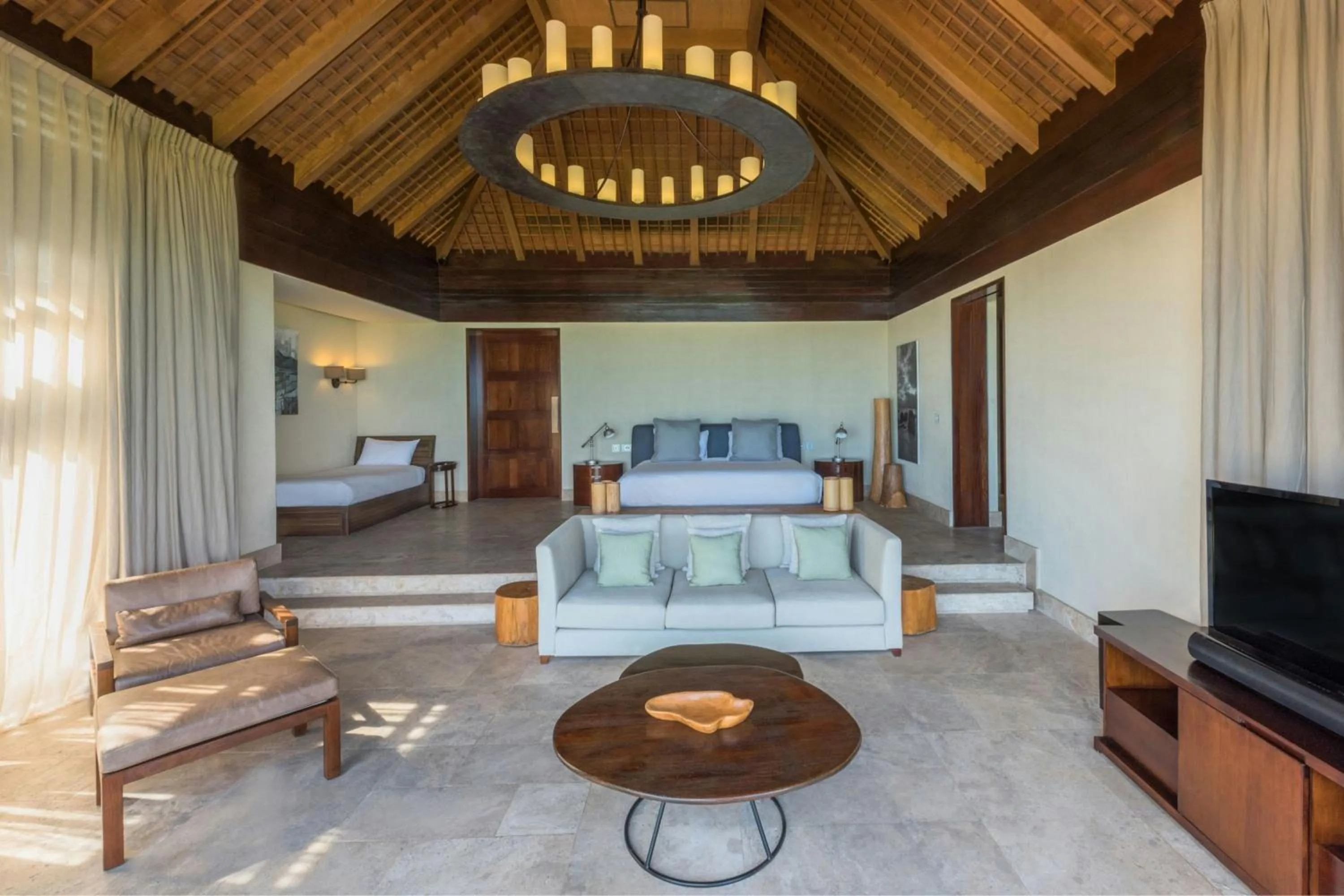 Bedroom, Bed in The St. Regis Le Morne Resort, Mauritius