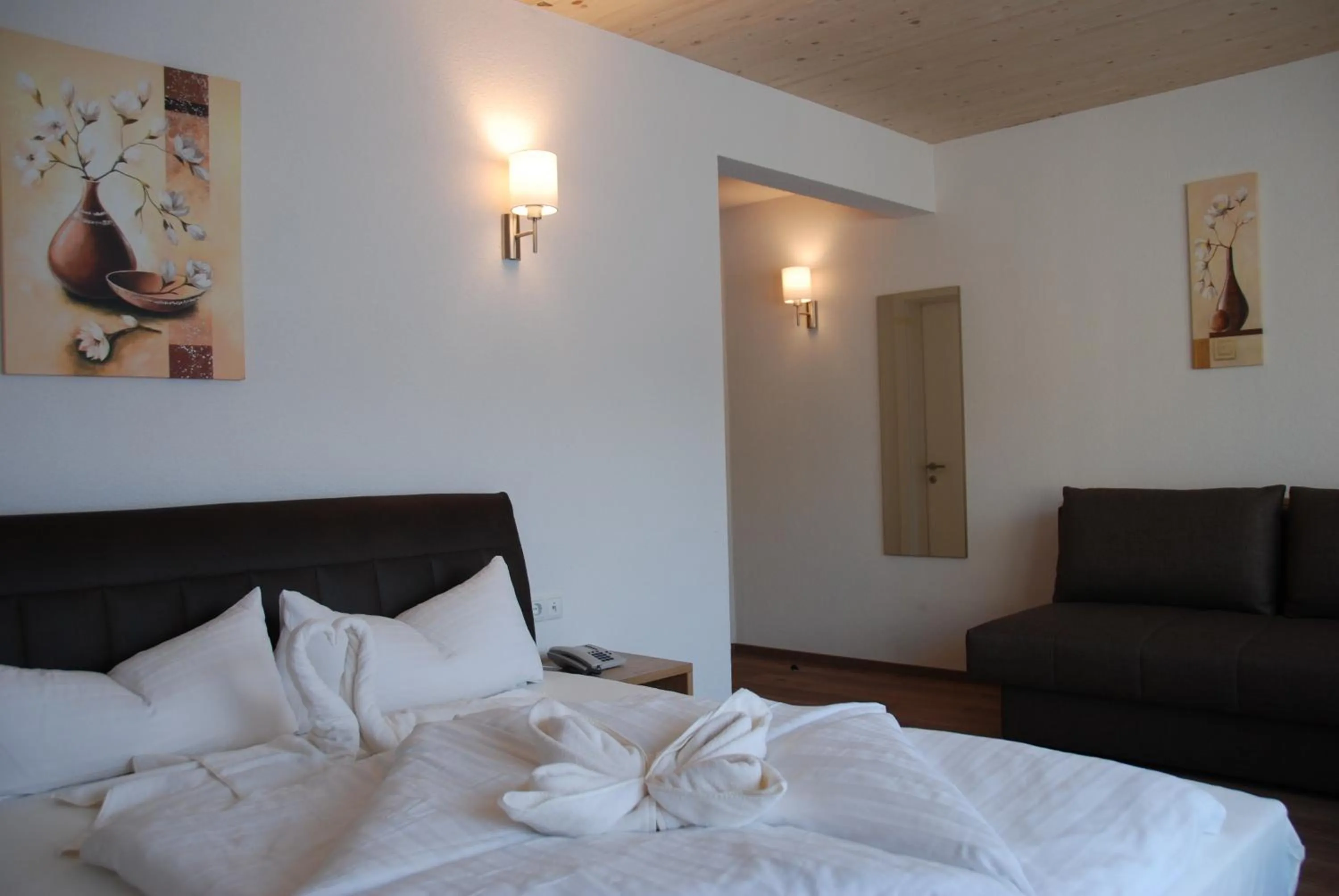 Photo of the whole room, Bed in Alpenhotel Regina