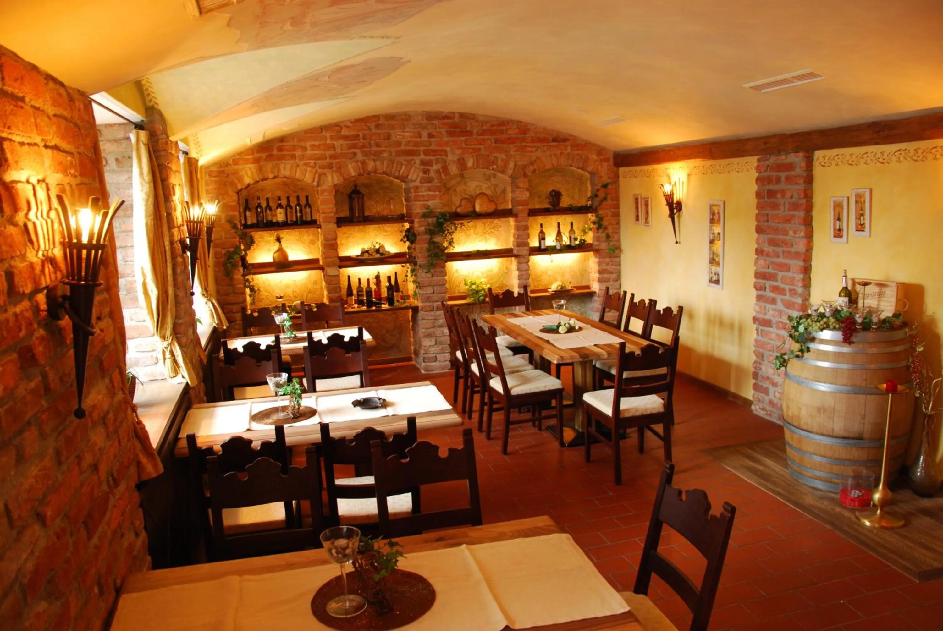 Restaurant/places to eat in Alpenhotel Regina