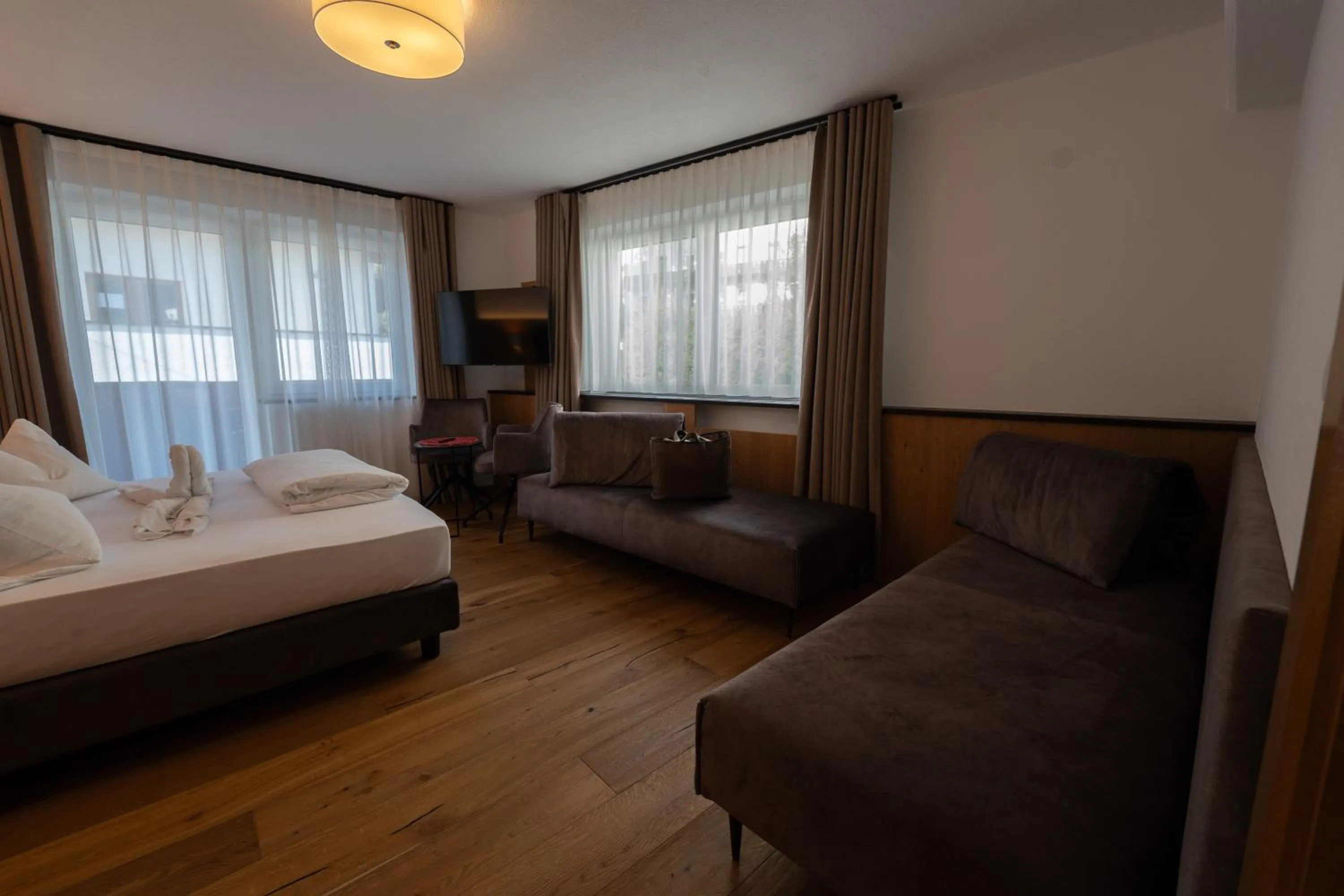 Photo of the whole room, Bed in Alpenhotel Regina