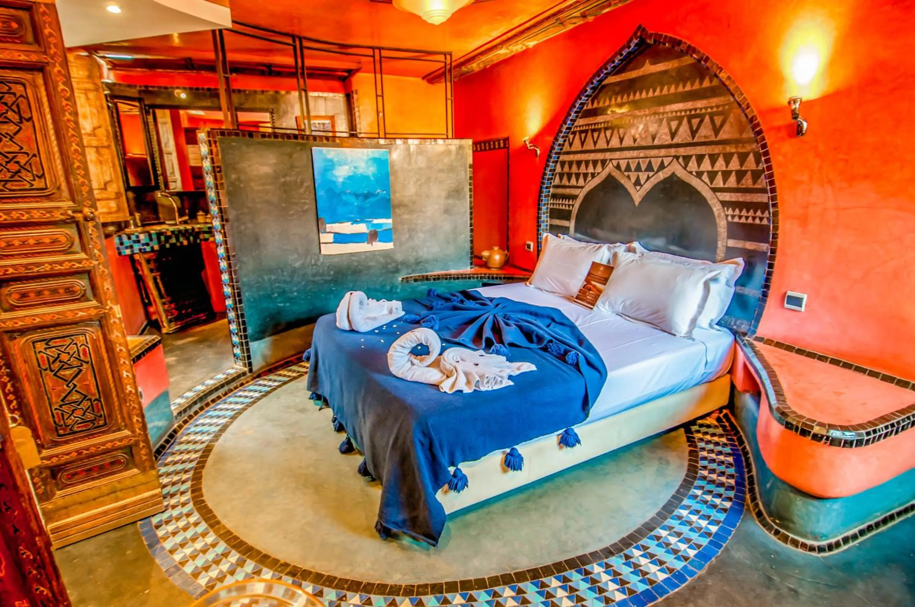 Photo of the whole room, Bed in Riad Chorfa