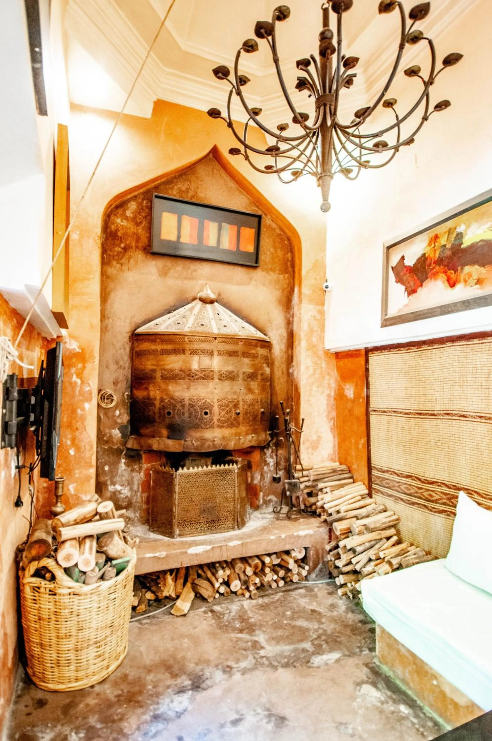 Lounge or bar in Riad Chorfa