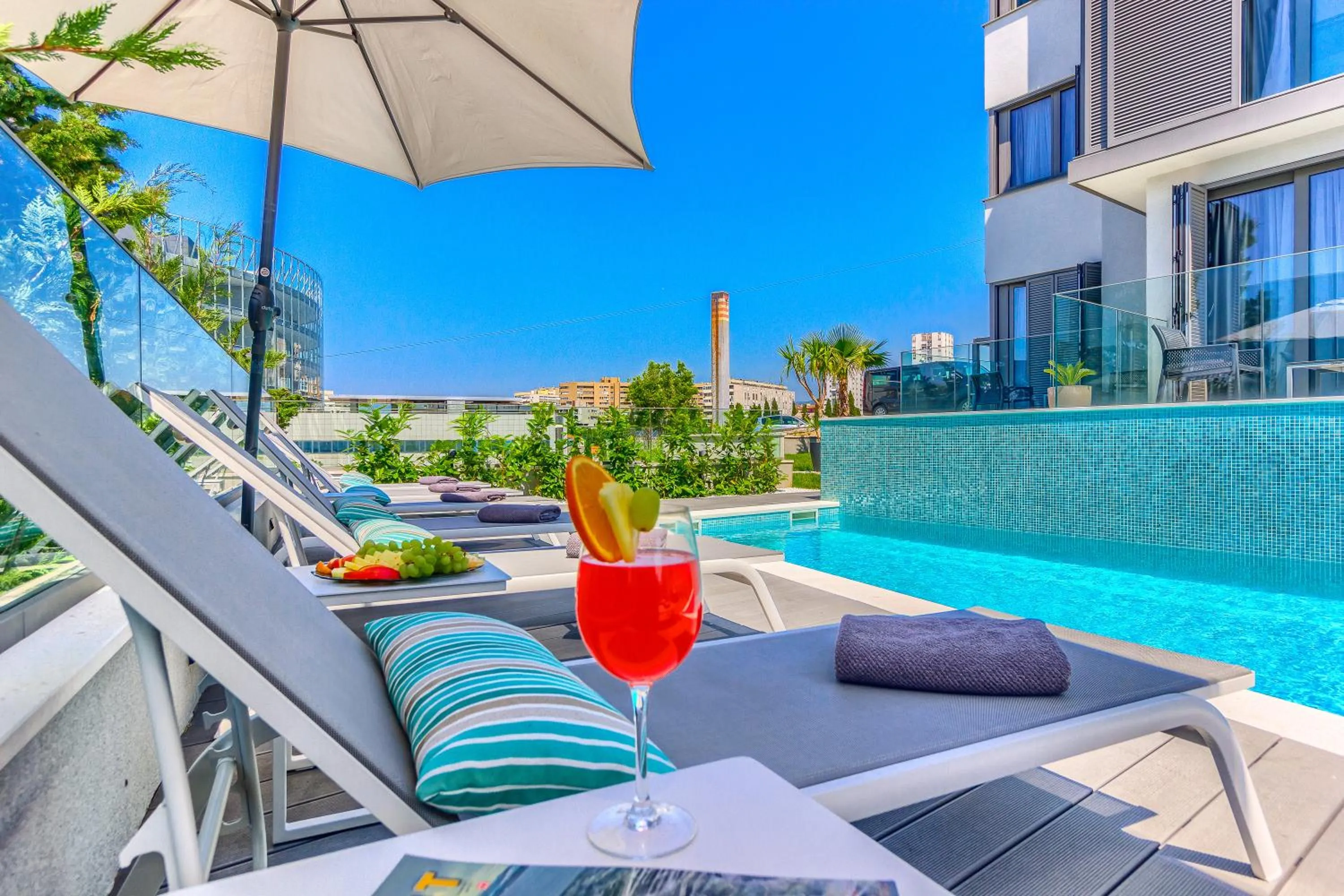 Swimming pool in Bel Residence