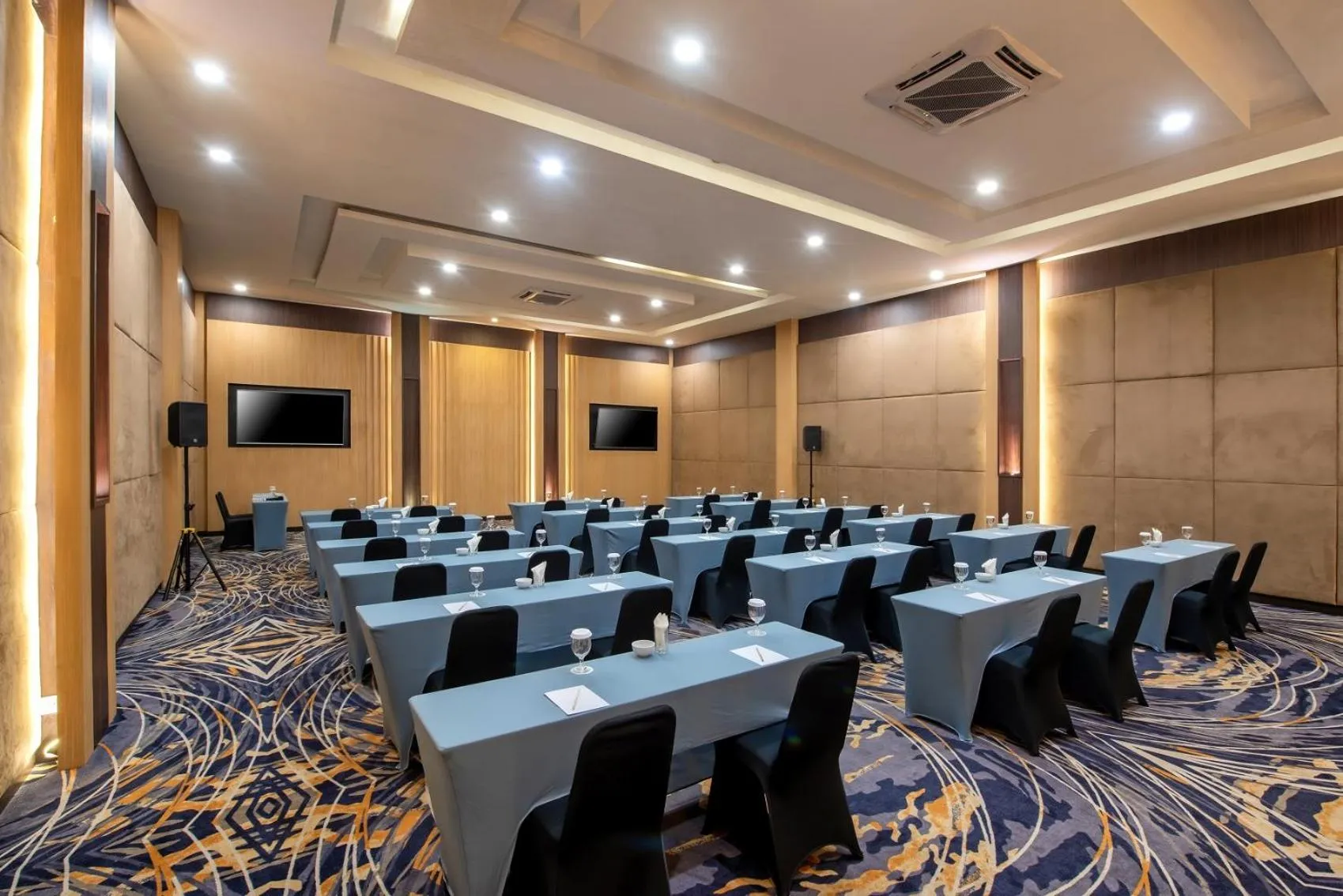 Meeting/conference room in Oakwood Hotel & Apartments Taman Mini Jakarta