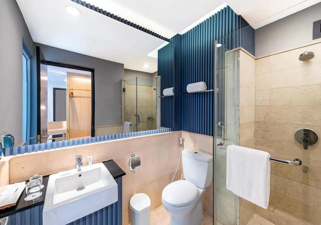Shower in Oakwood Hotel & Apartments Taman Mini Jakarta