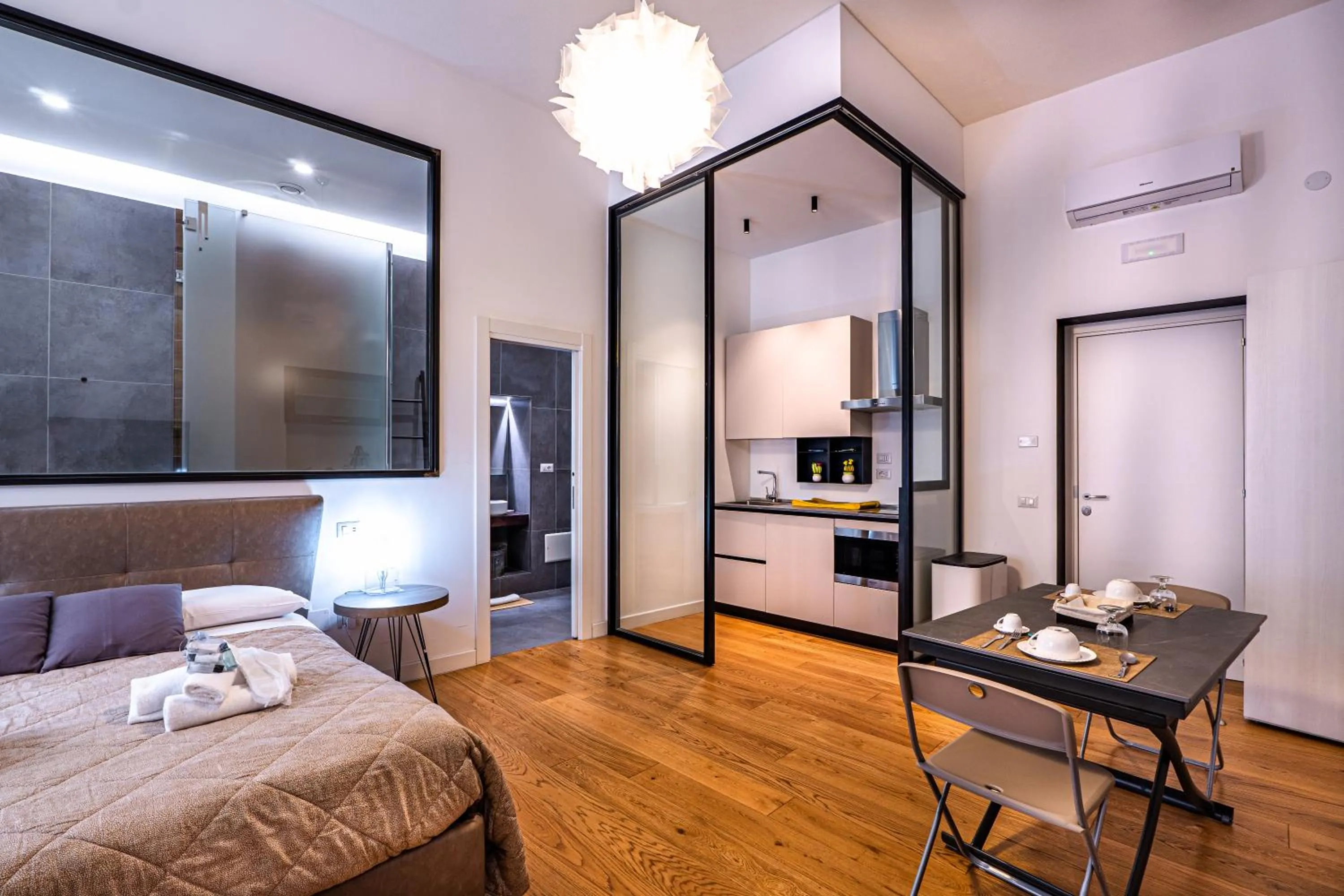 Photo of the whole room, Bed in GuestHost - Dimora del Barone