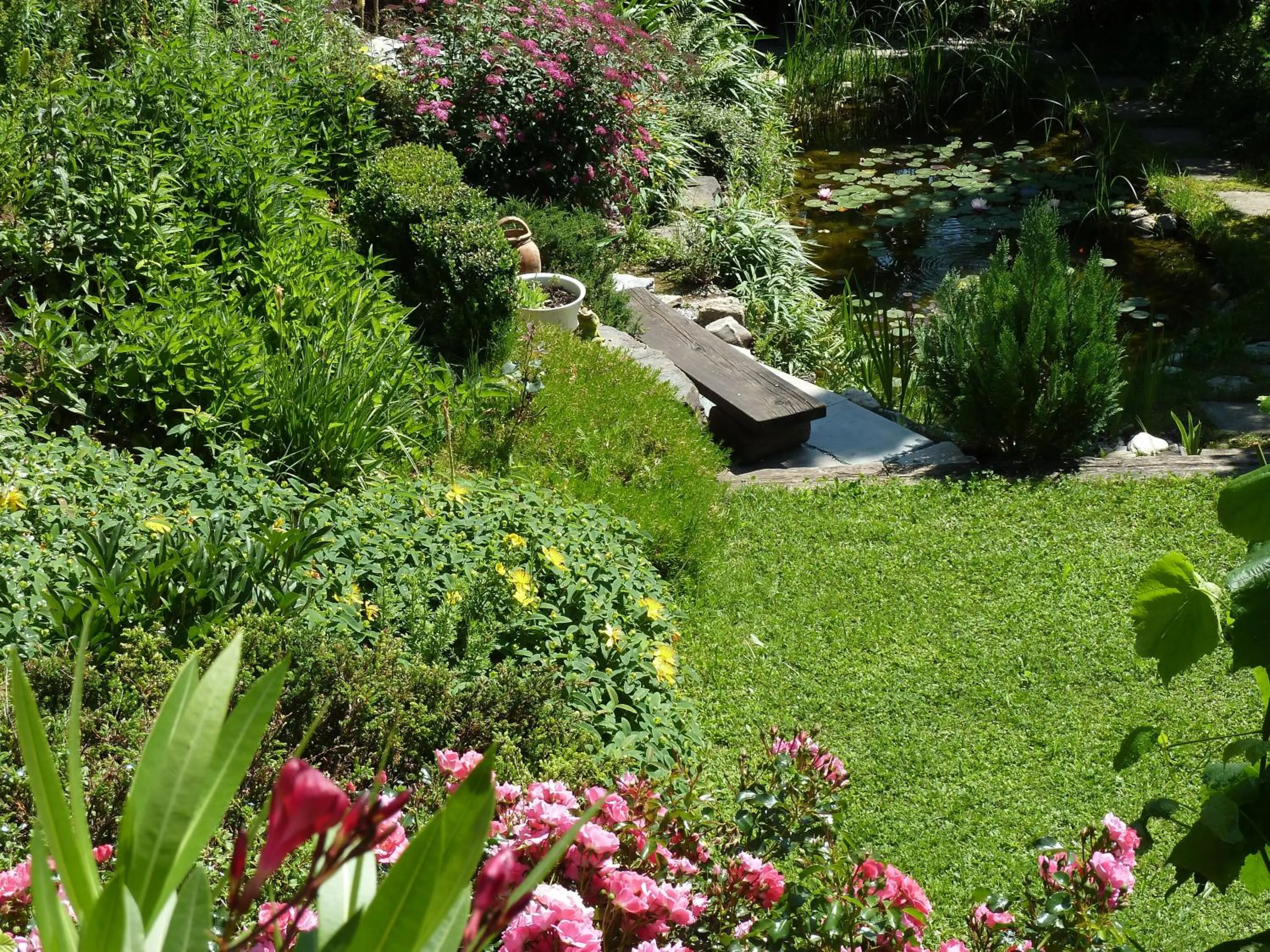 Garden in Bed & Breakfast La Val