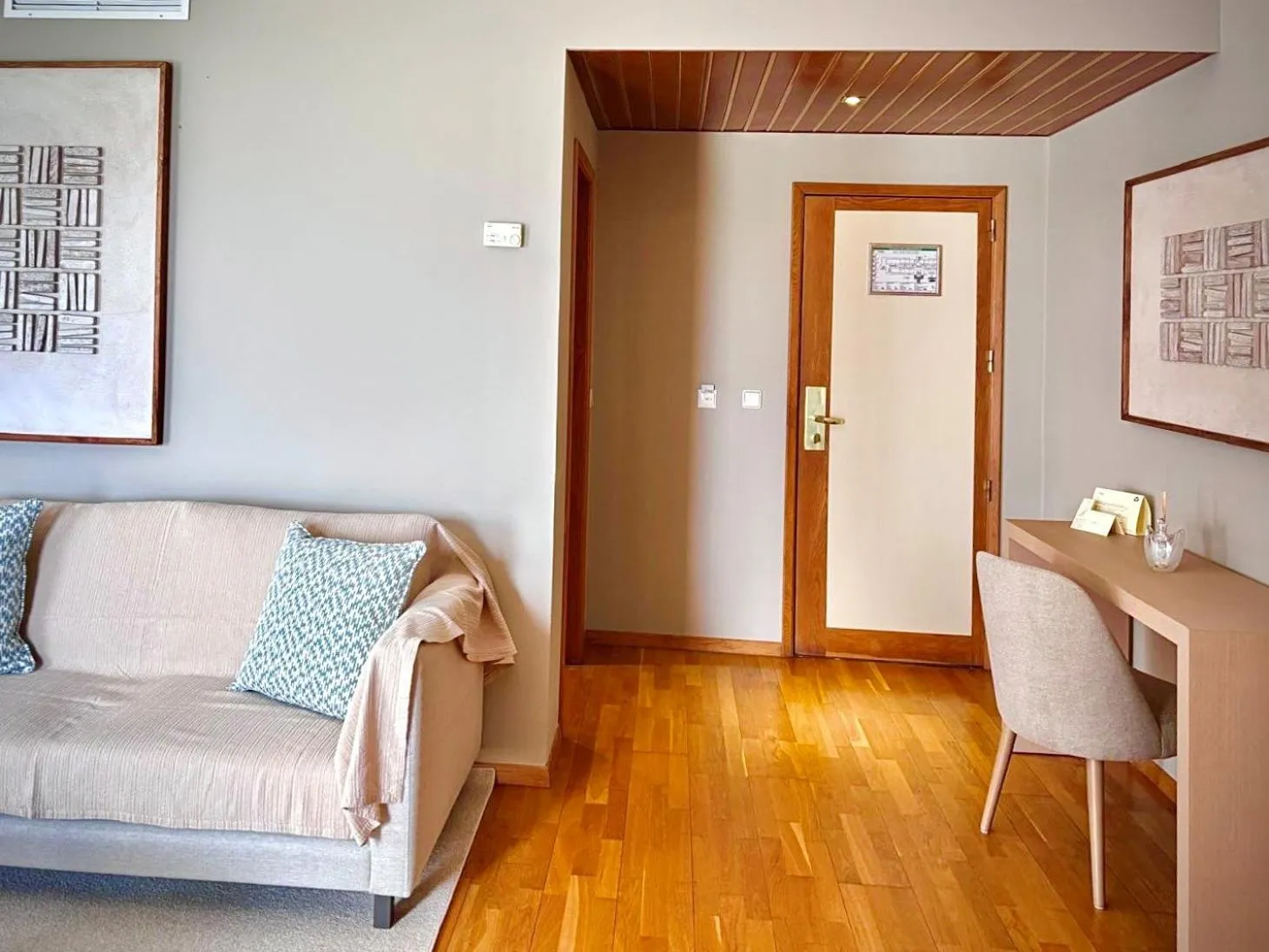 Seating area in Alisios