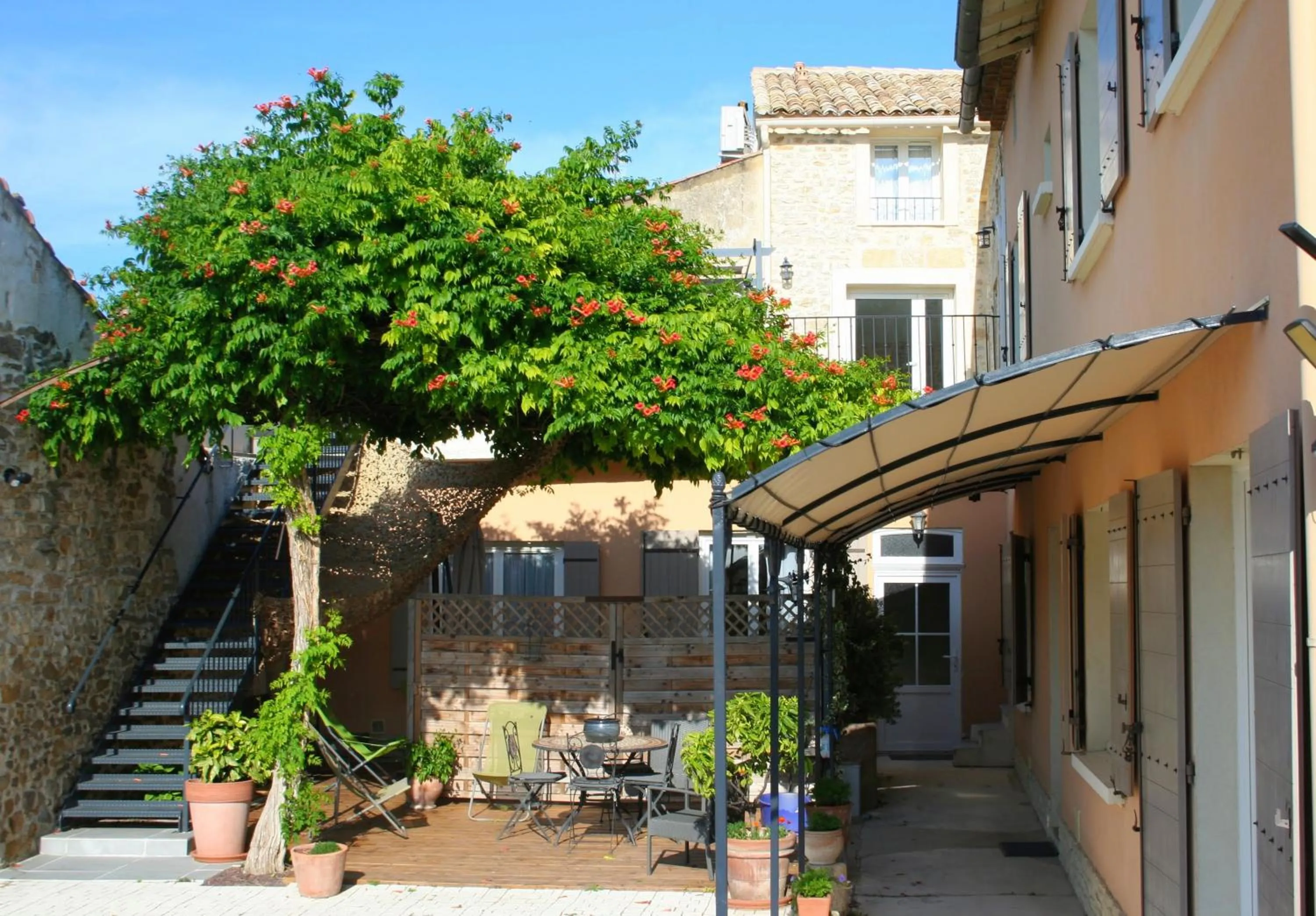 Property building in Maison d'hôtes La Bignone