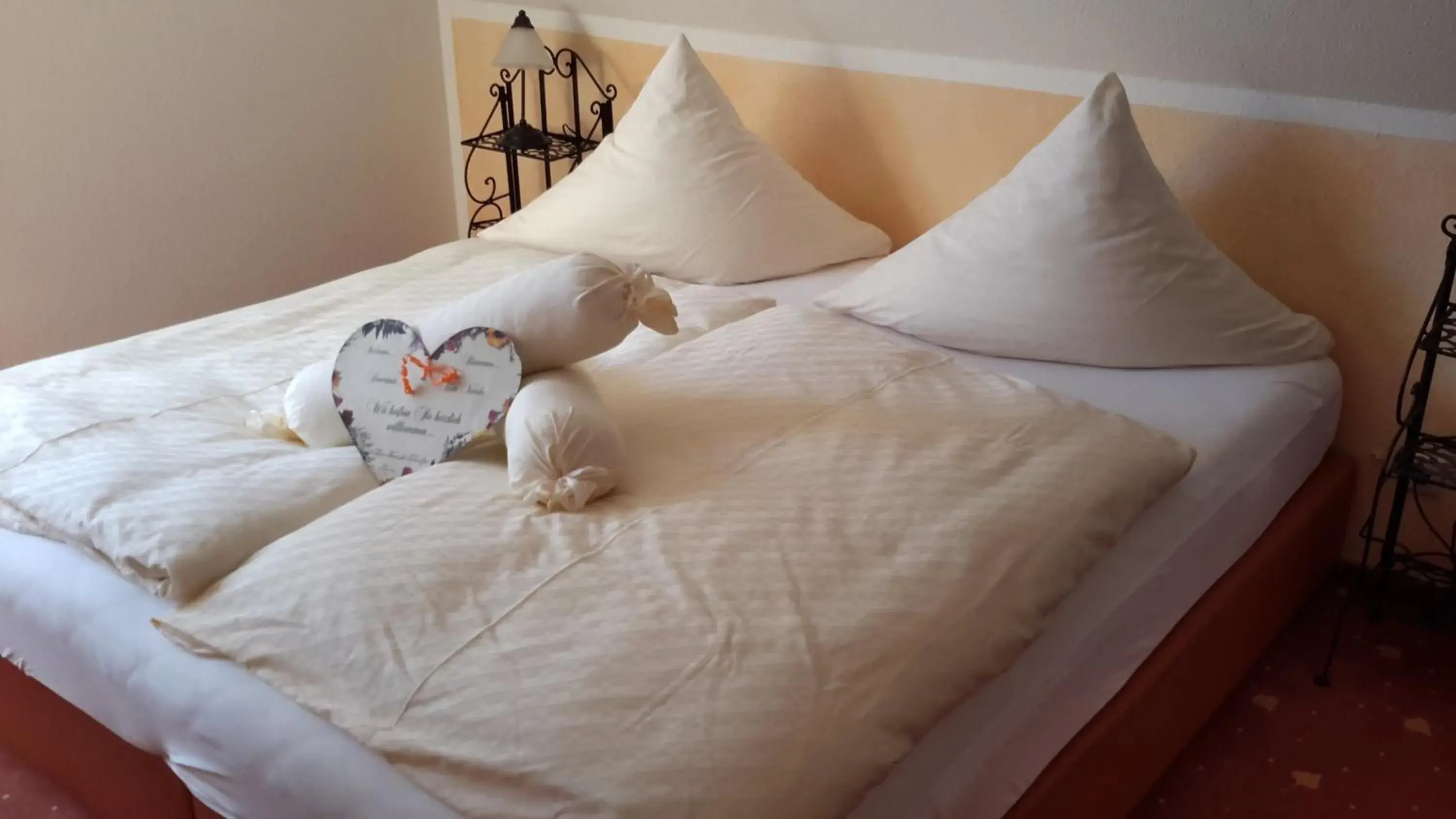 Small Apartment (2-4 Adults) in Hotel Birkenhof Garni Small Apartment (2-4 Adults) in Hotel Birkenhof Garni