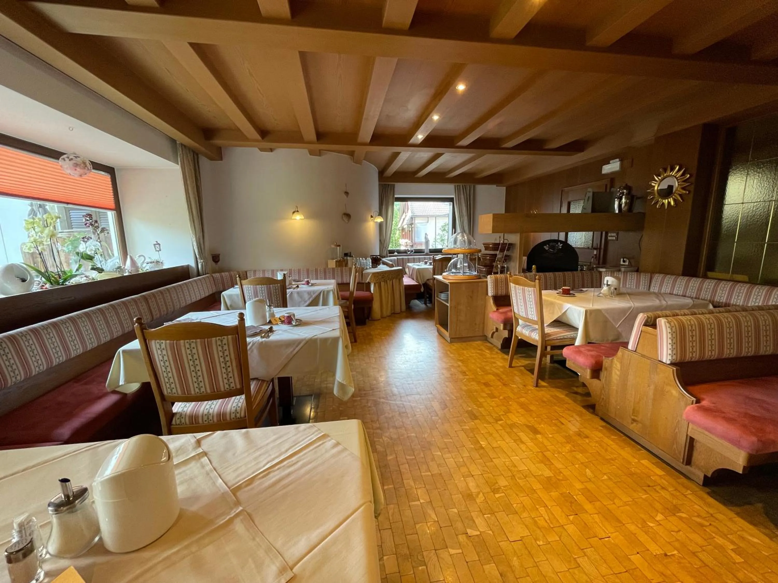 Breakfast in Hotel Garni Savoy - new opening