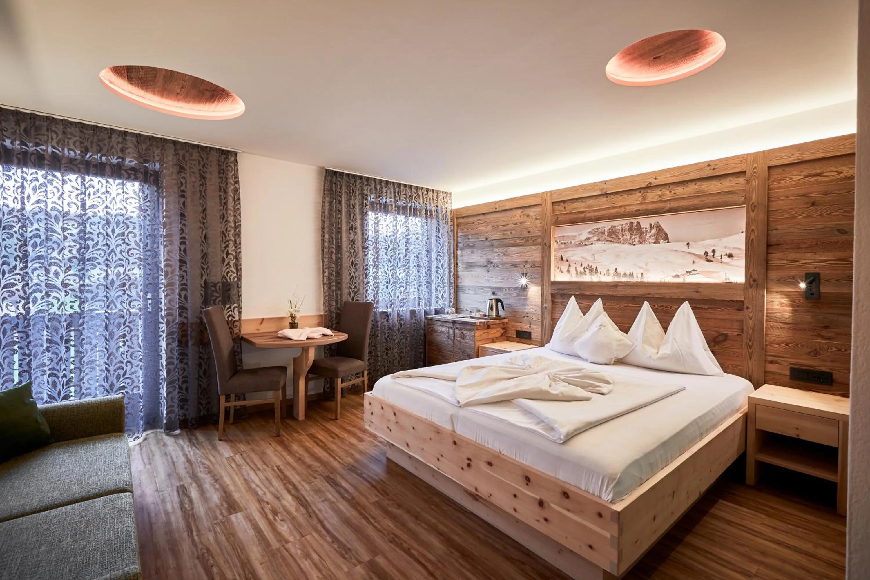 Bedroom, Bed in Hotel Garni Savoy - new opening