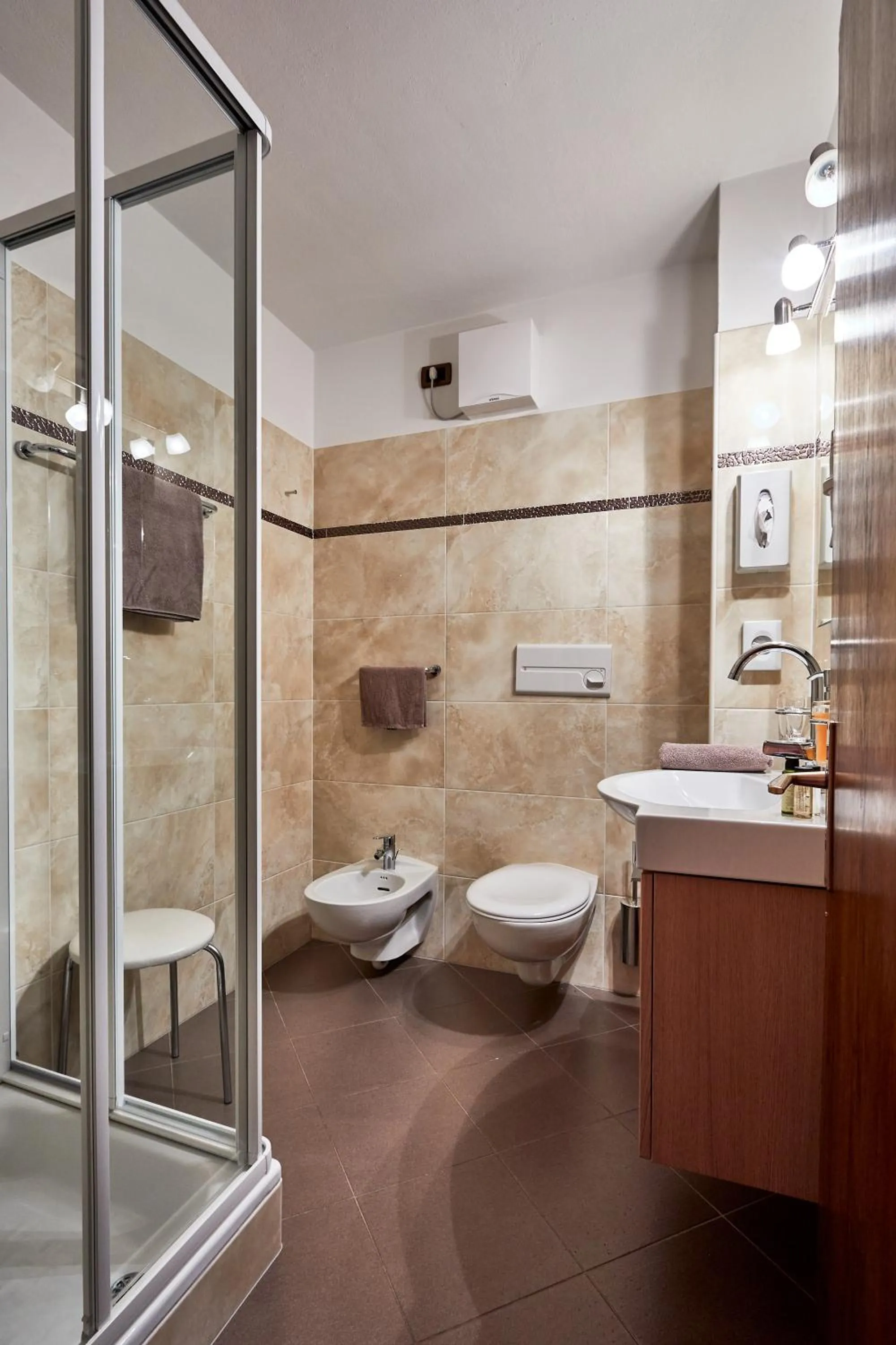 Bathroom in Hotel Garni Savoy - new opening