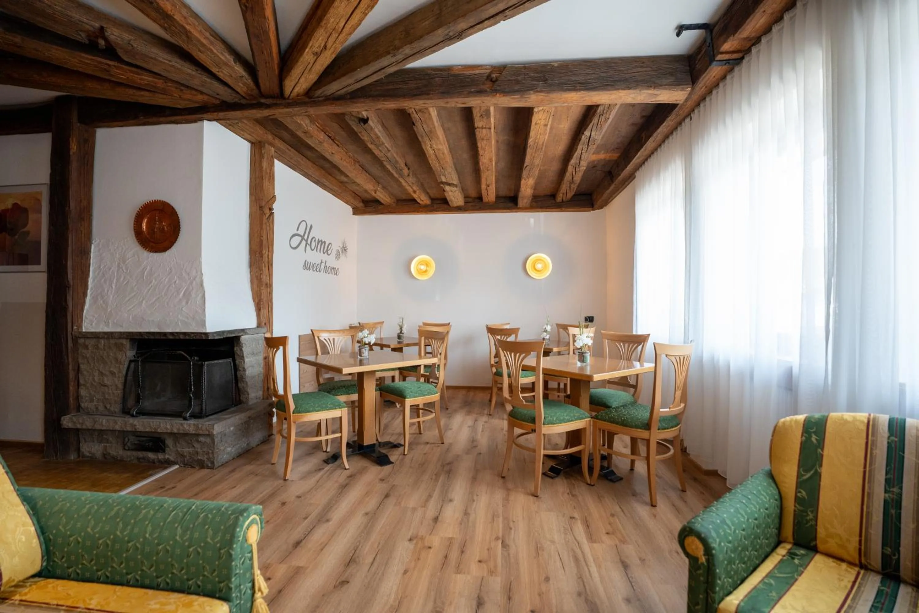 Lounge or bar in Hotel Garni Savoy - new opening