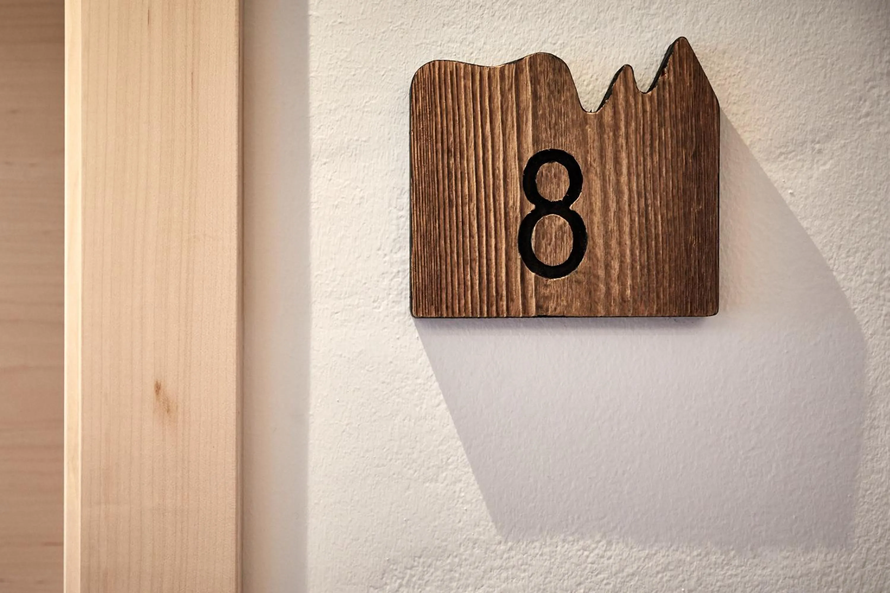 Decorative detail in Hotel Garni Savoy - new opening