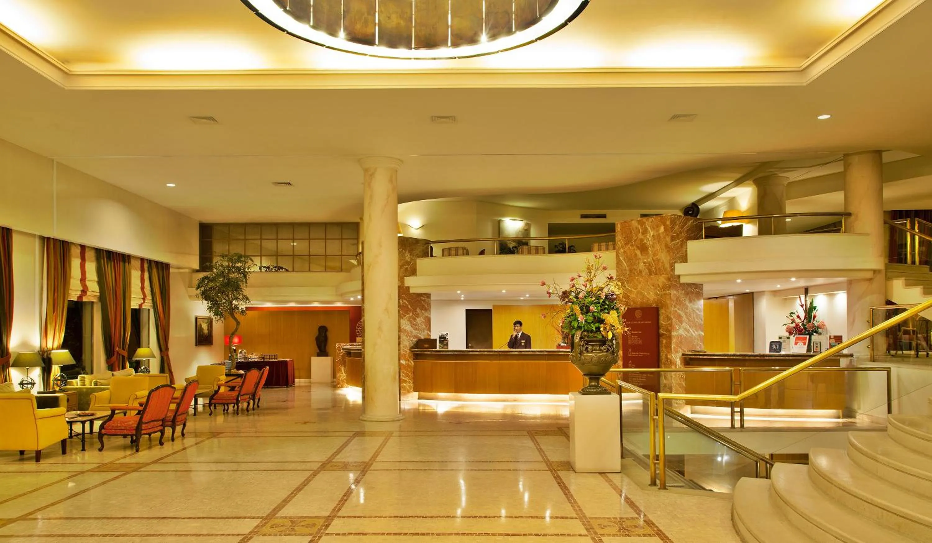 Lobby or reception in Hotel Dos Templarios