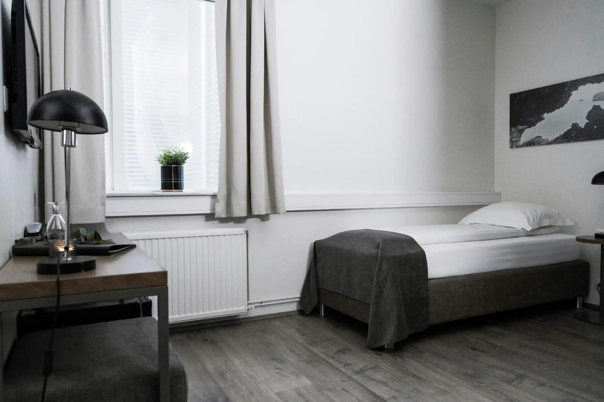 Bedroom, Bed in Hotel Vestmannaeyjar