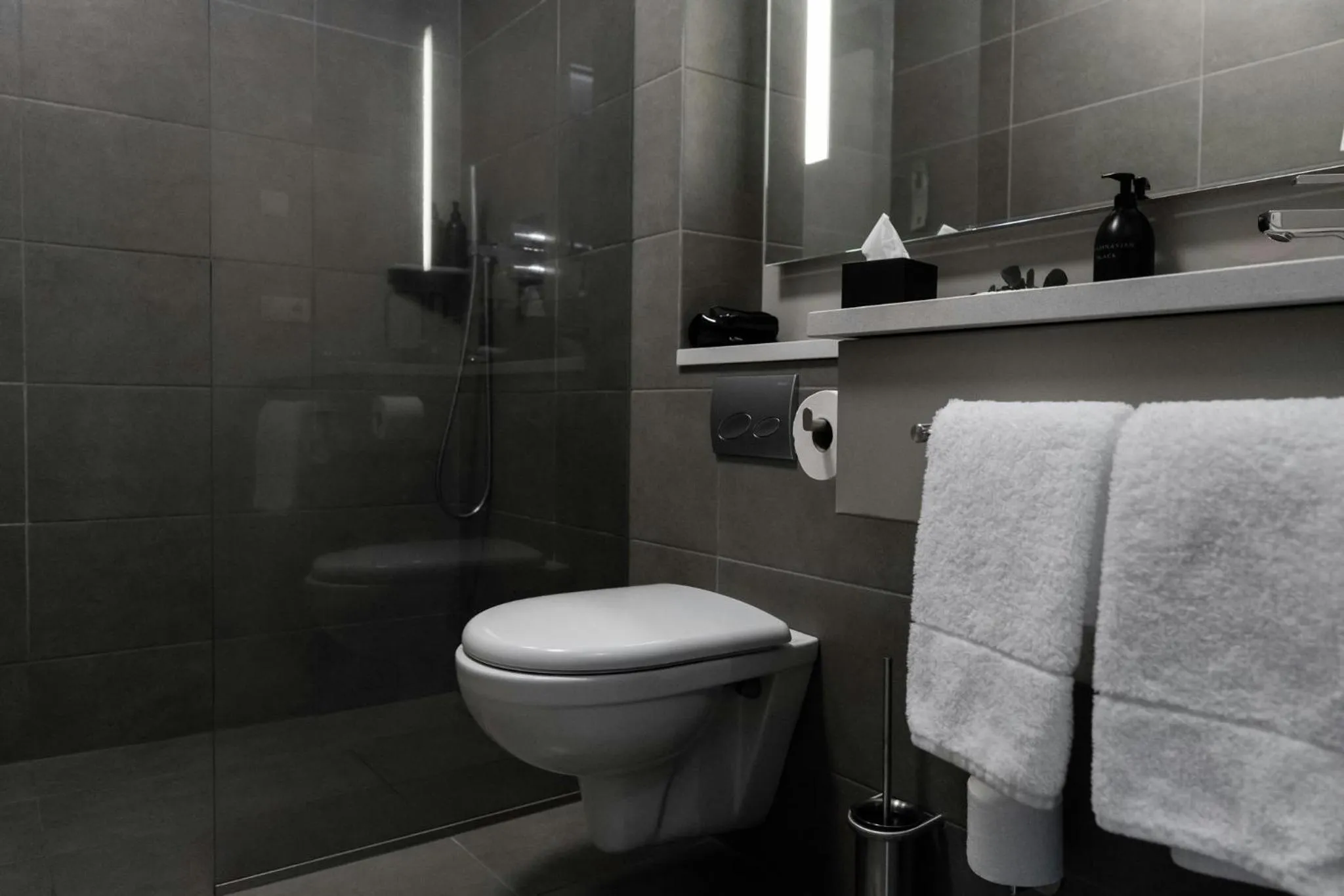 Bathroom in Hotel Vestmannaeyjar