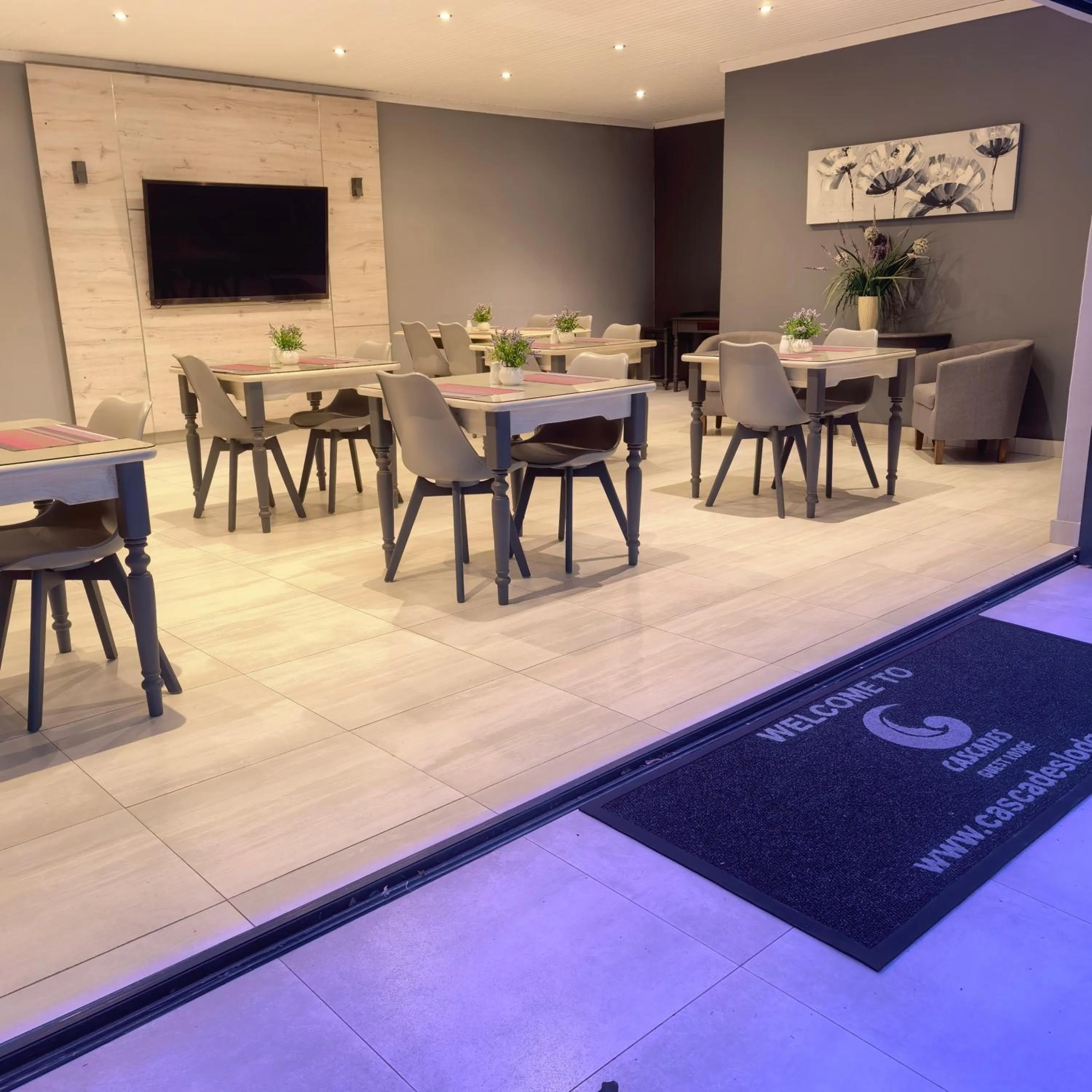 Dining area in Cascades Guest Lodge