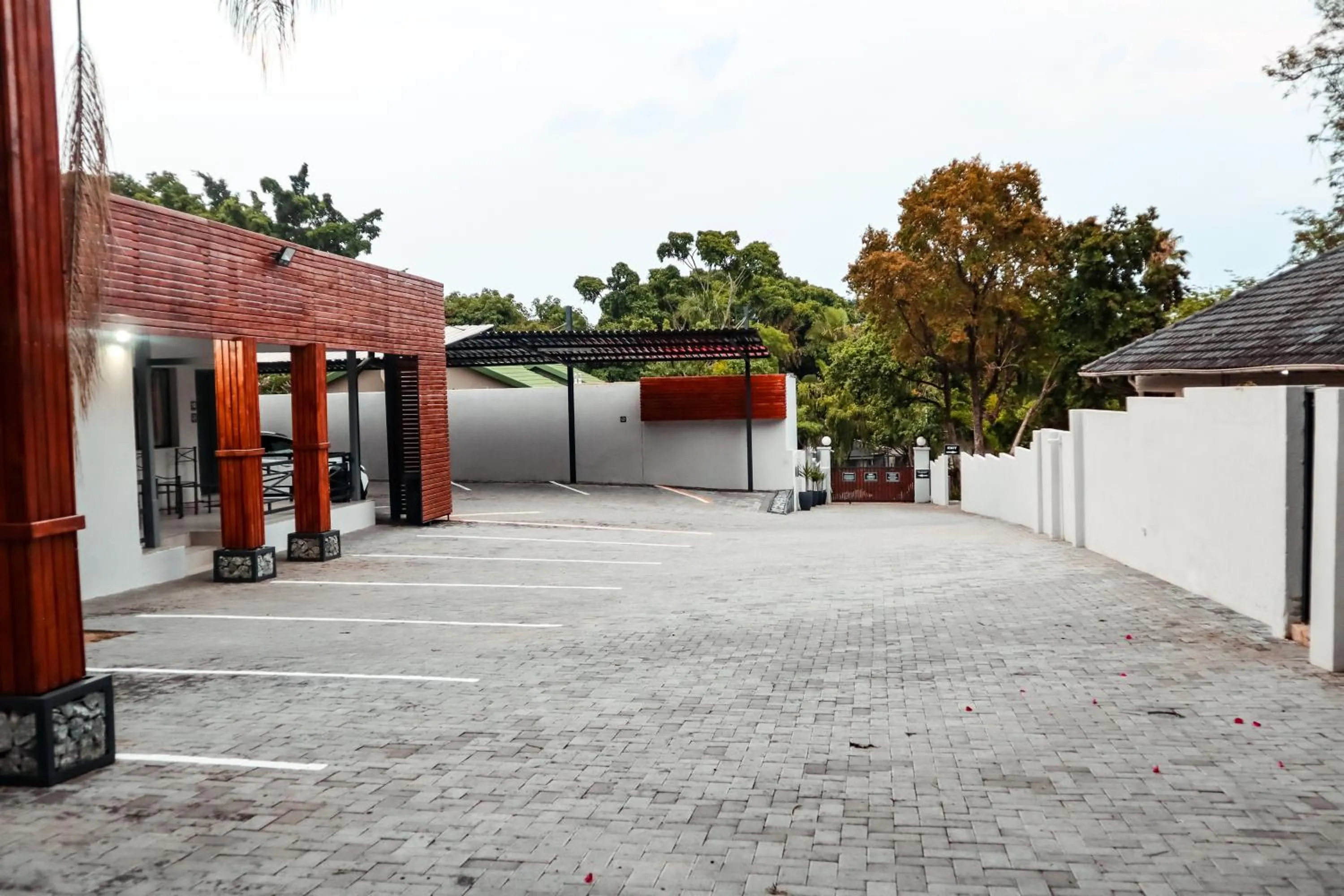 Property building in Cascades Guest Lodge