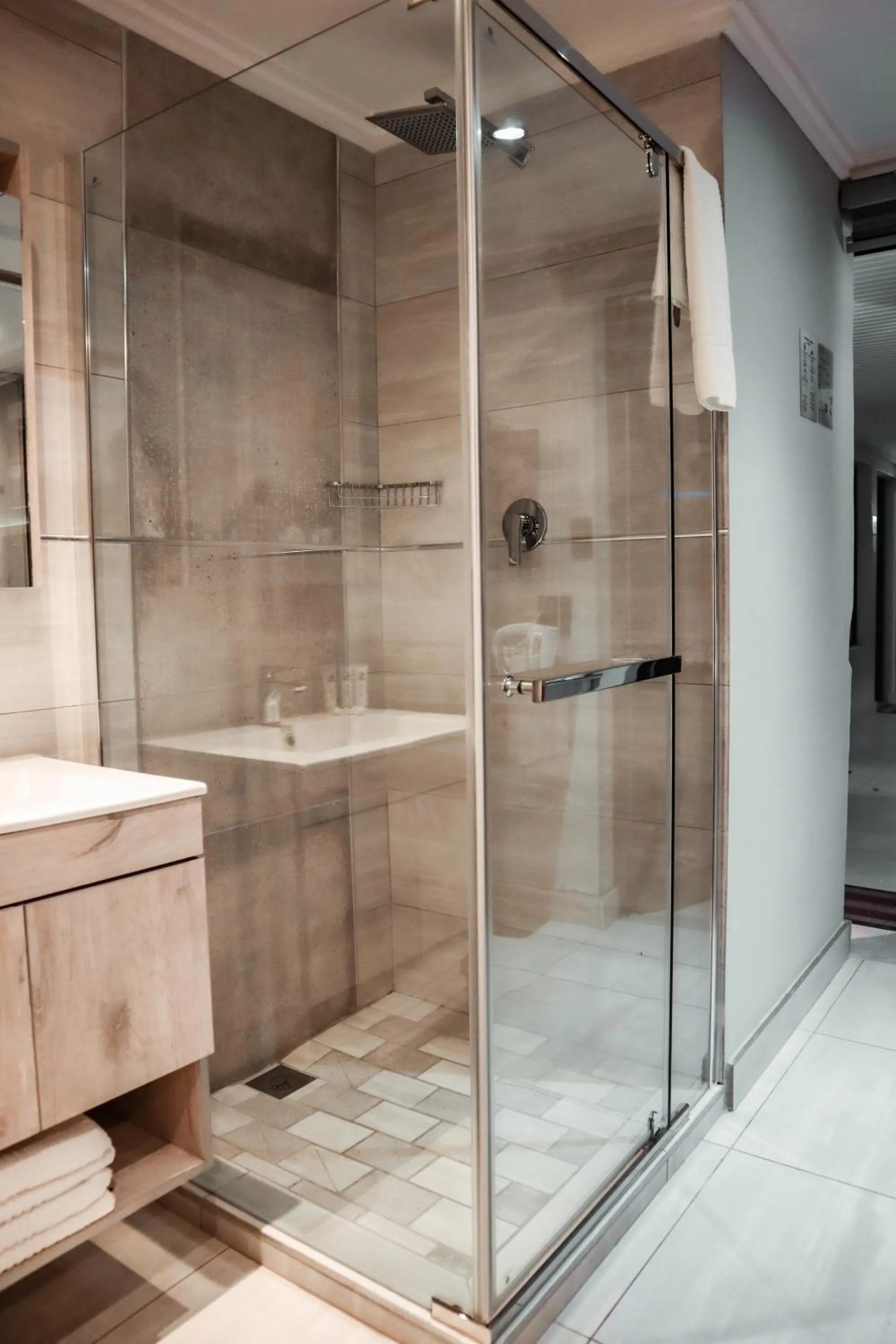 Bathroom in Cascades Guest Lodge