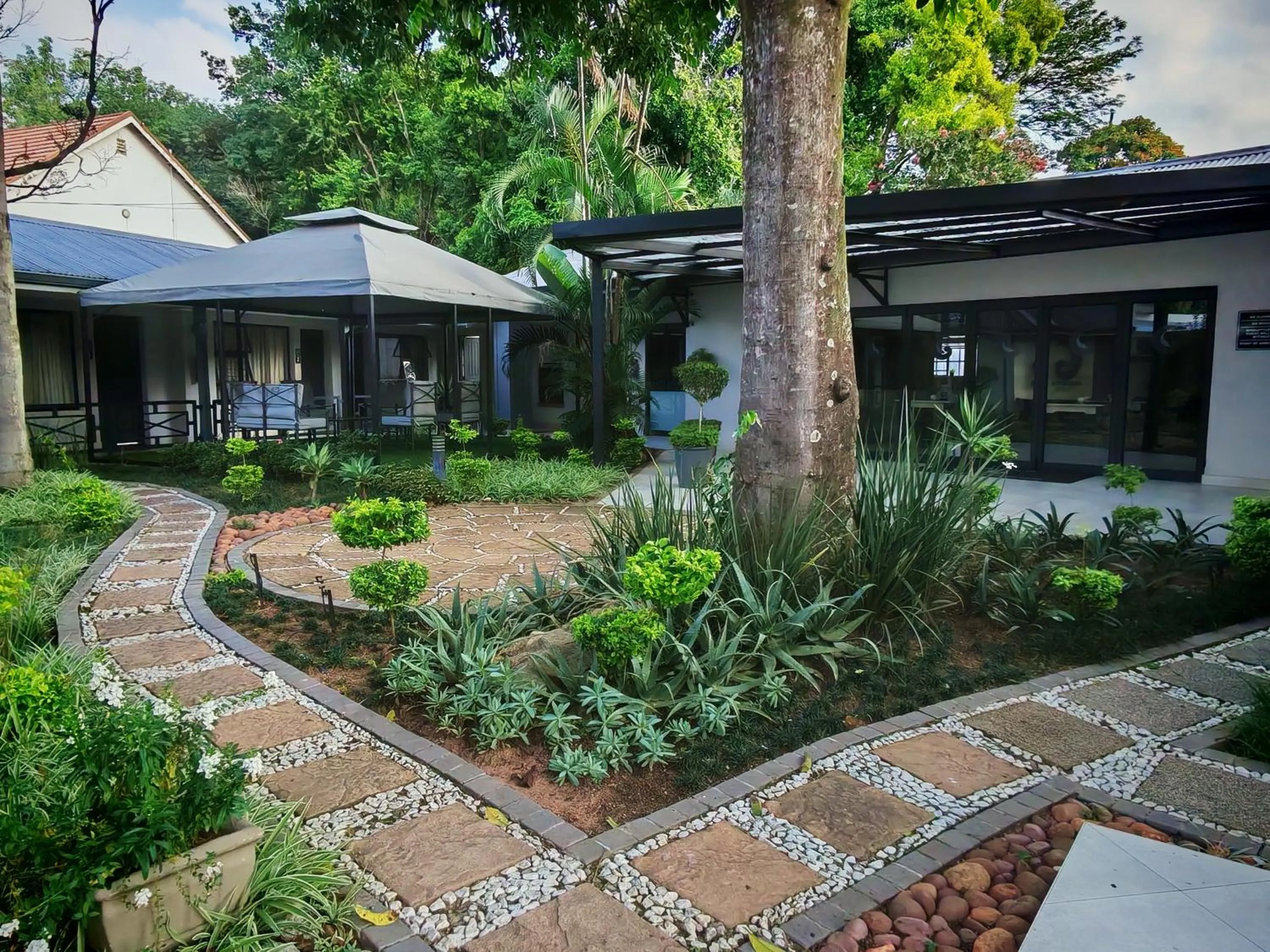 Garden in Cascades Guest Lodge