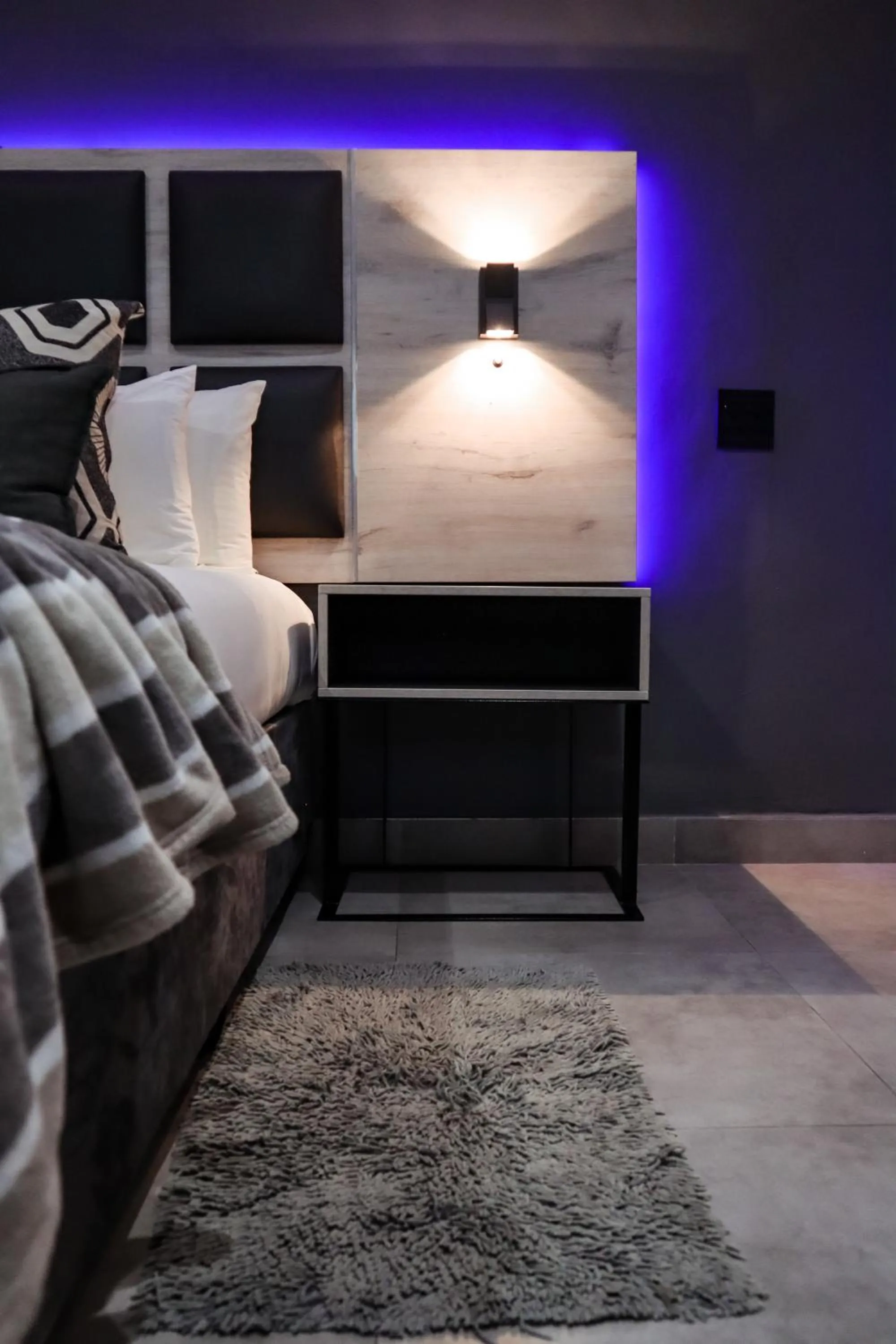 Bed in Cascades Guest Lodge