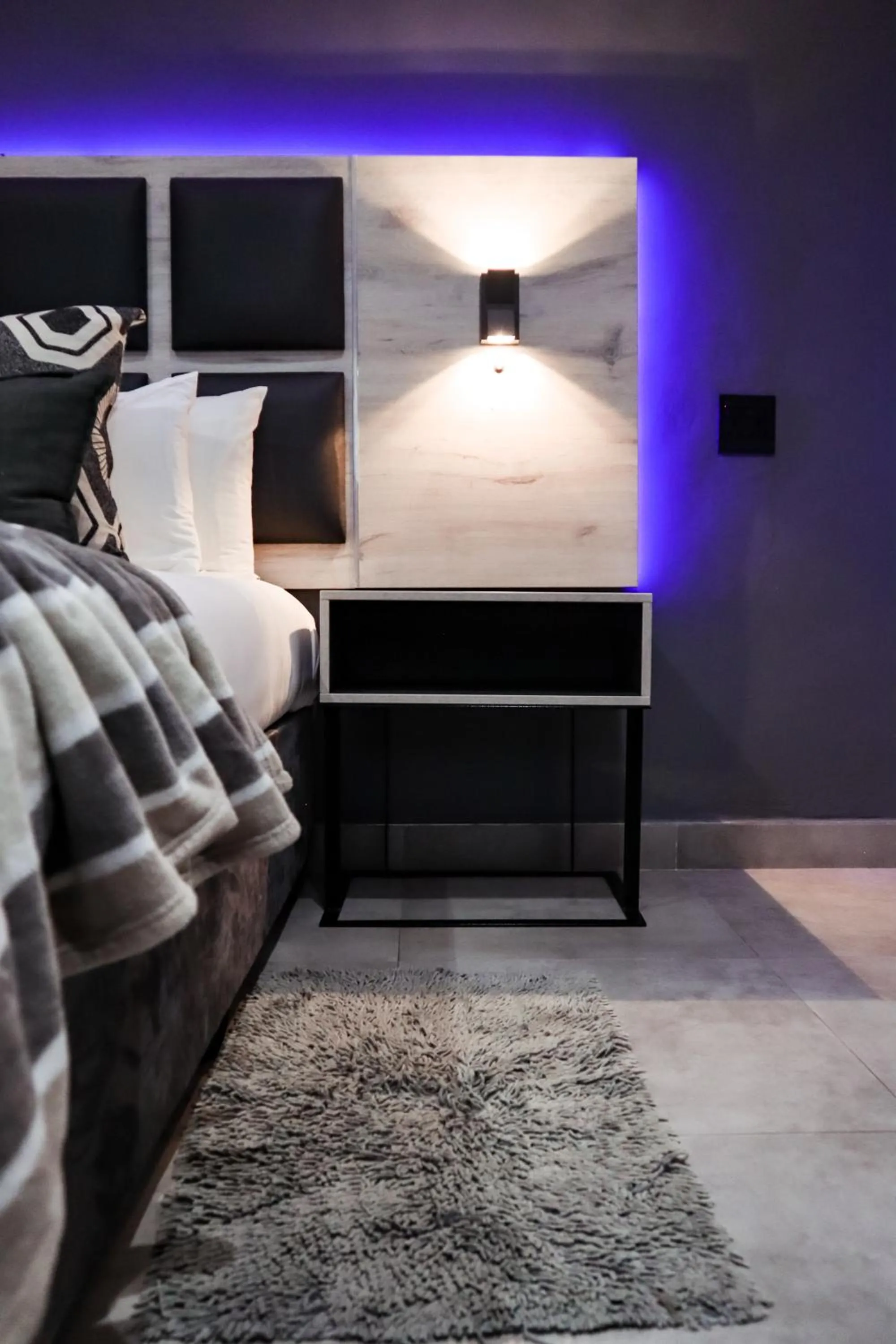 Bed in Cascades Guest Lodge