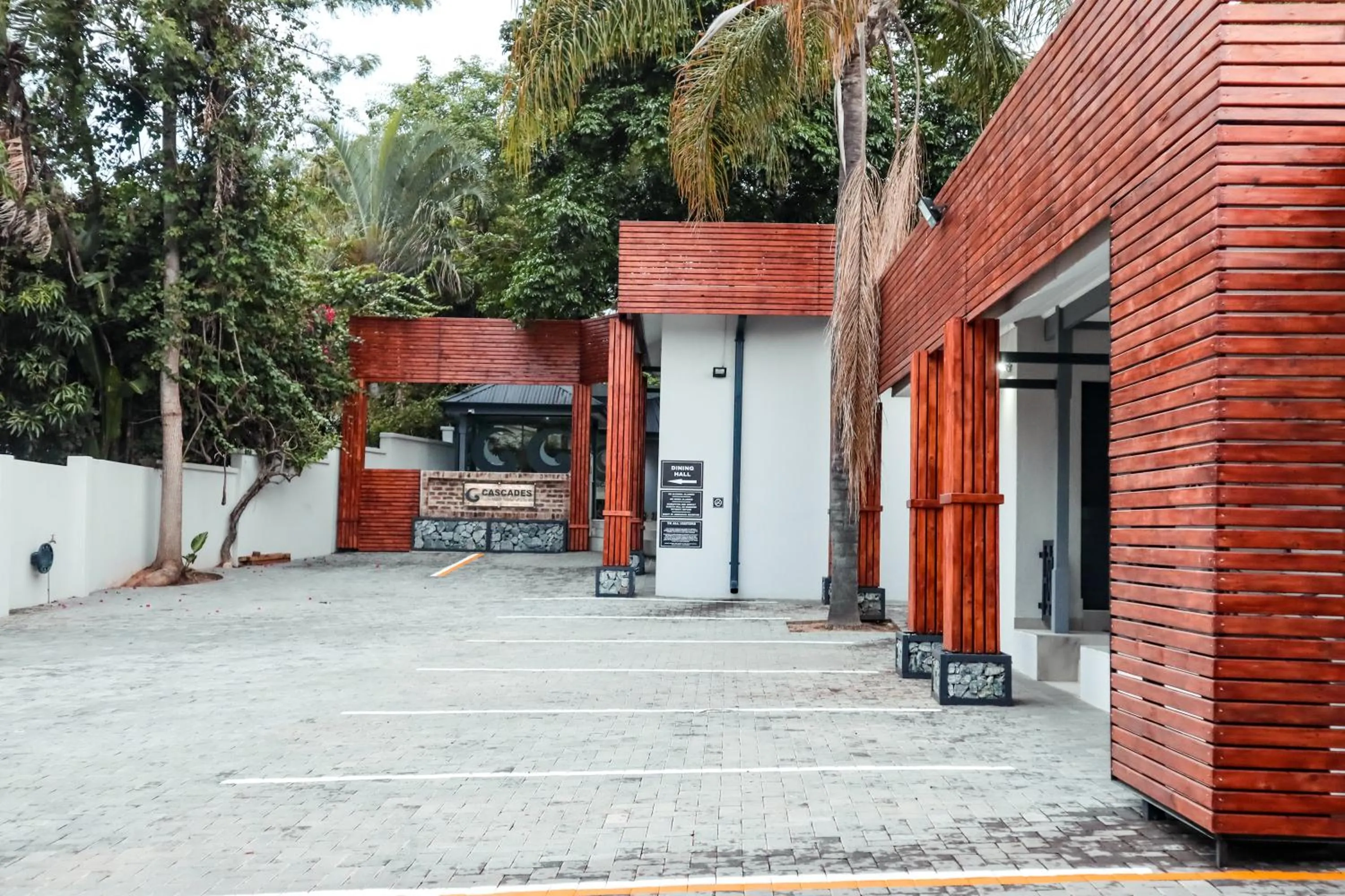 Property building in Cascades Guest Lodge