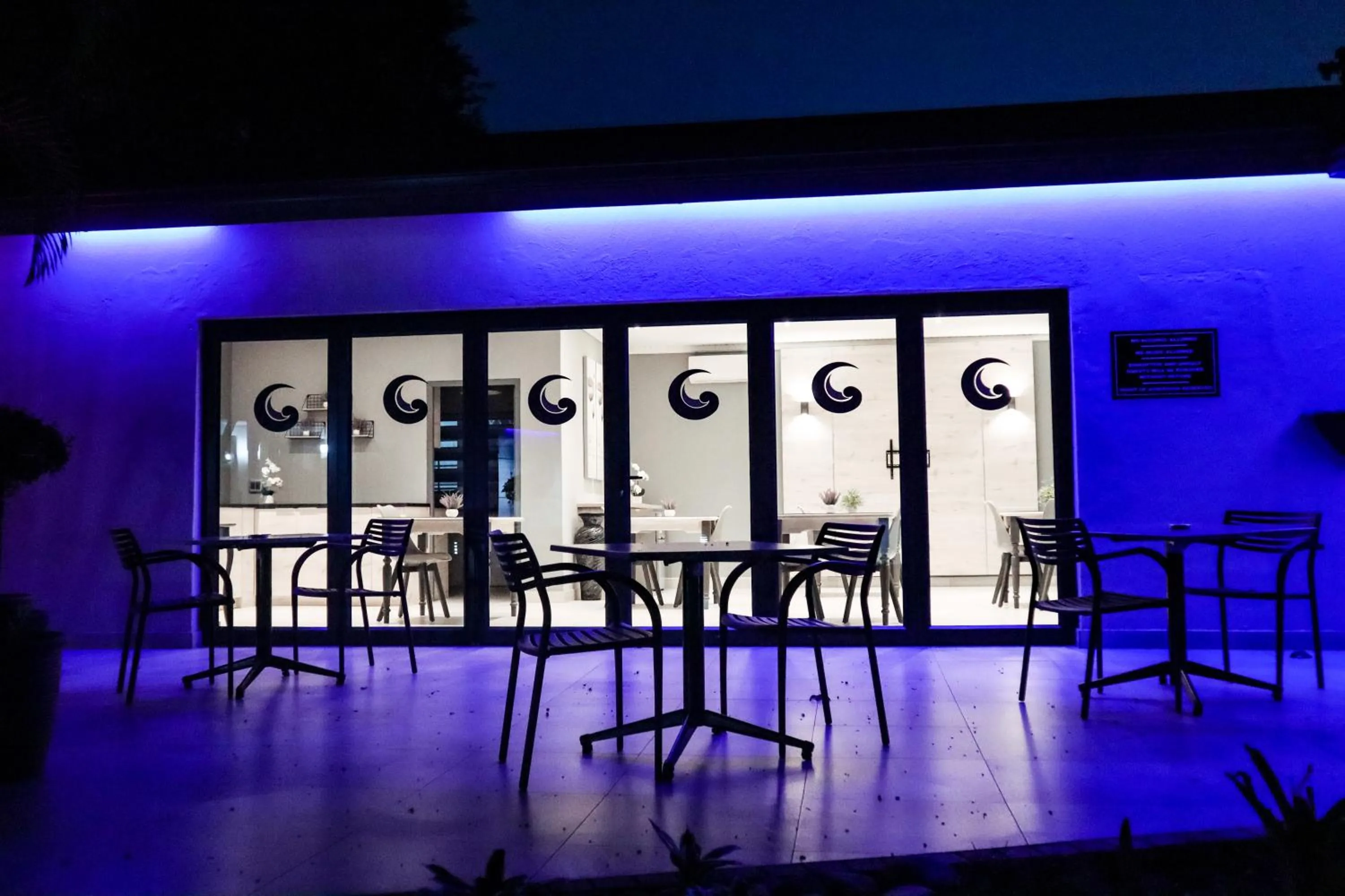 Restaurant/places to eat in Cascades Guest Lodge