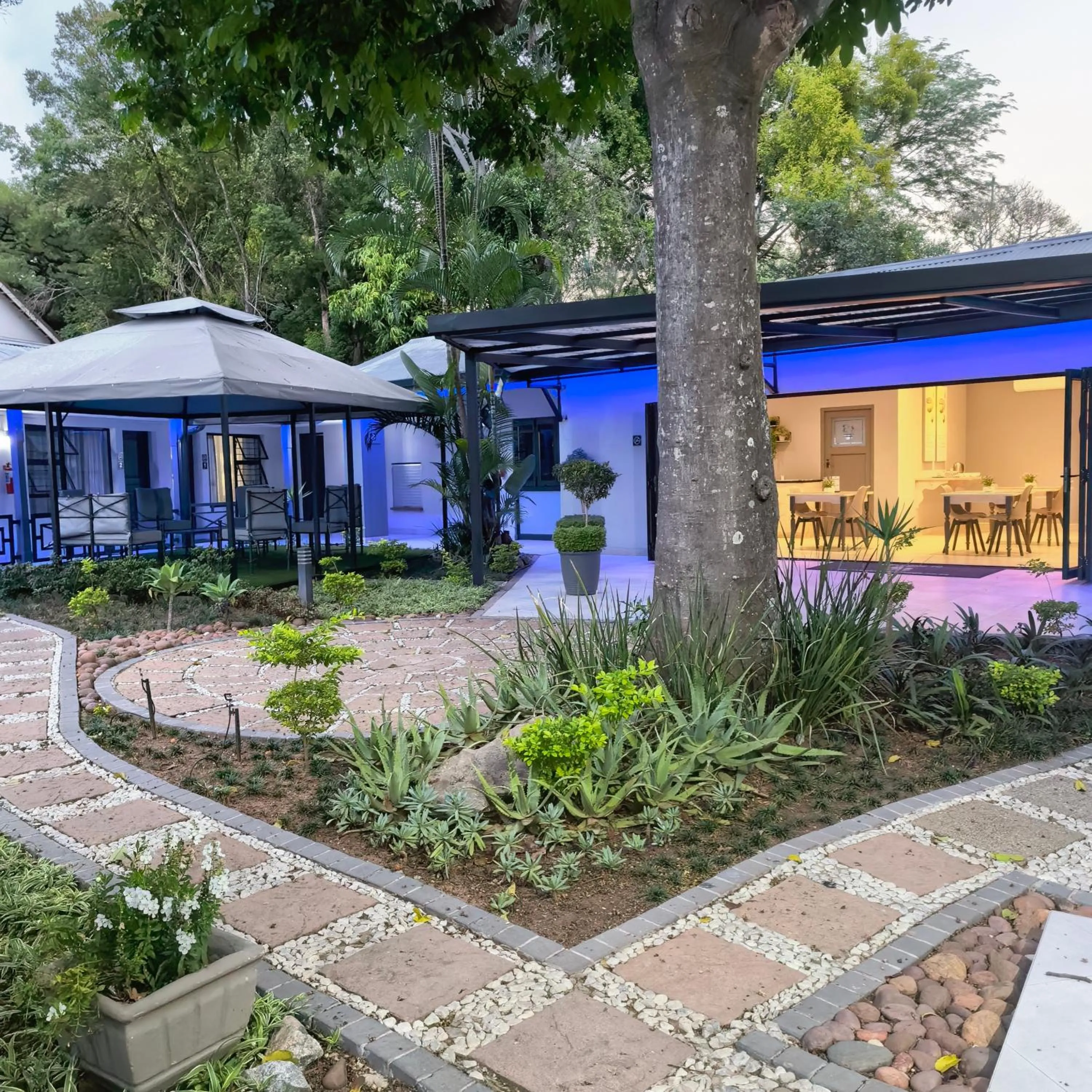 Patio in Cascades Guest Lodge