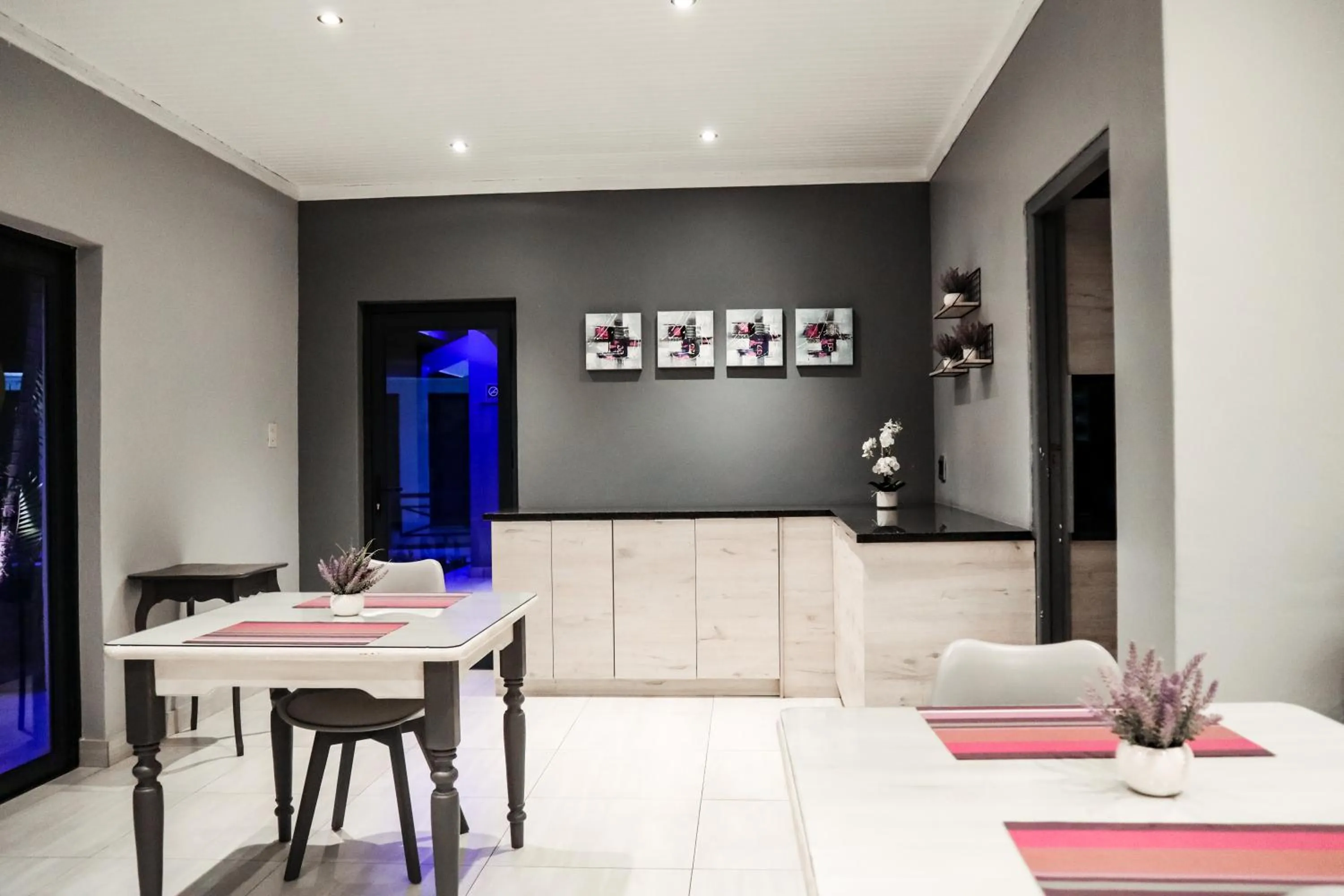 Dinner in Cascades Guest Lodge