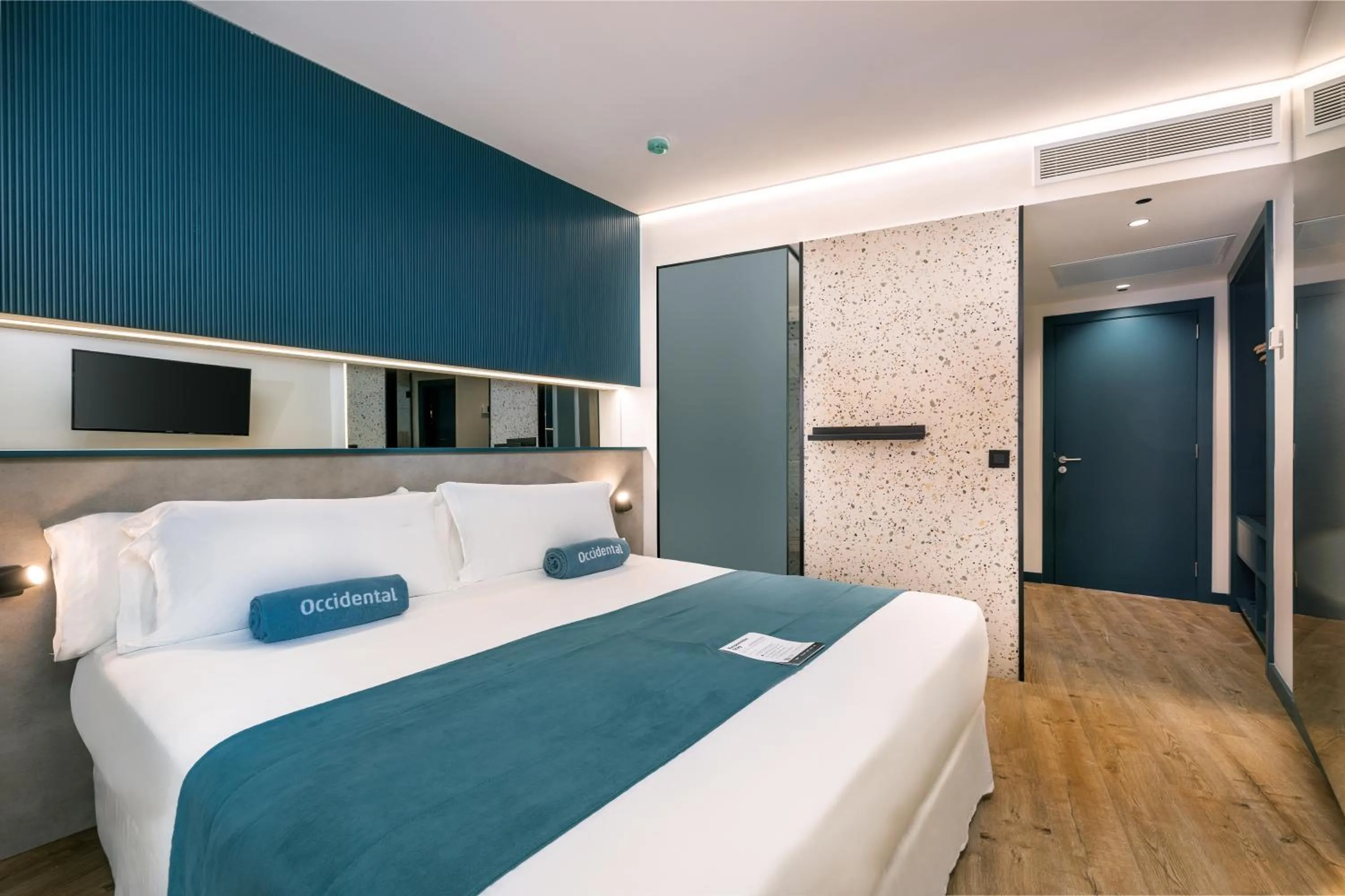 Bedroom, Bed in Occidental Las Canteras