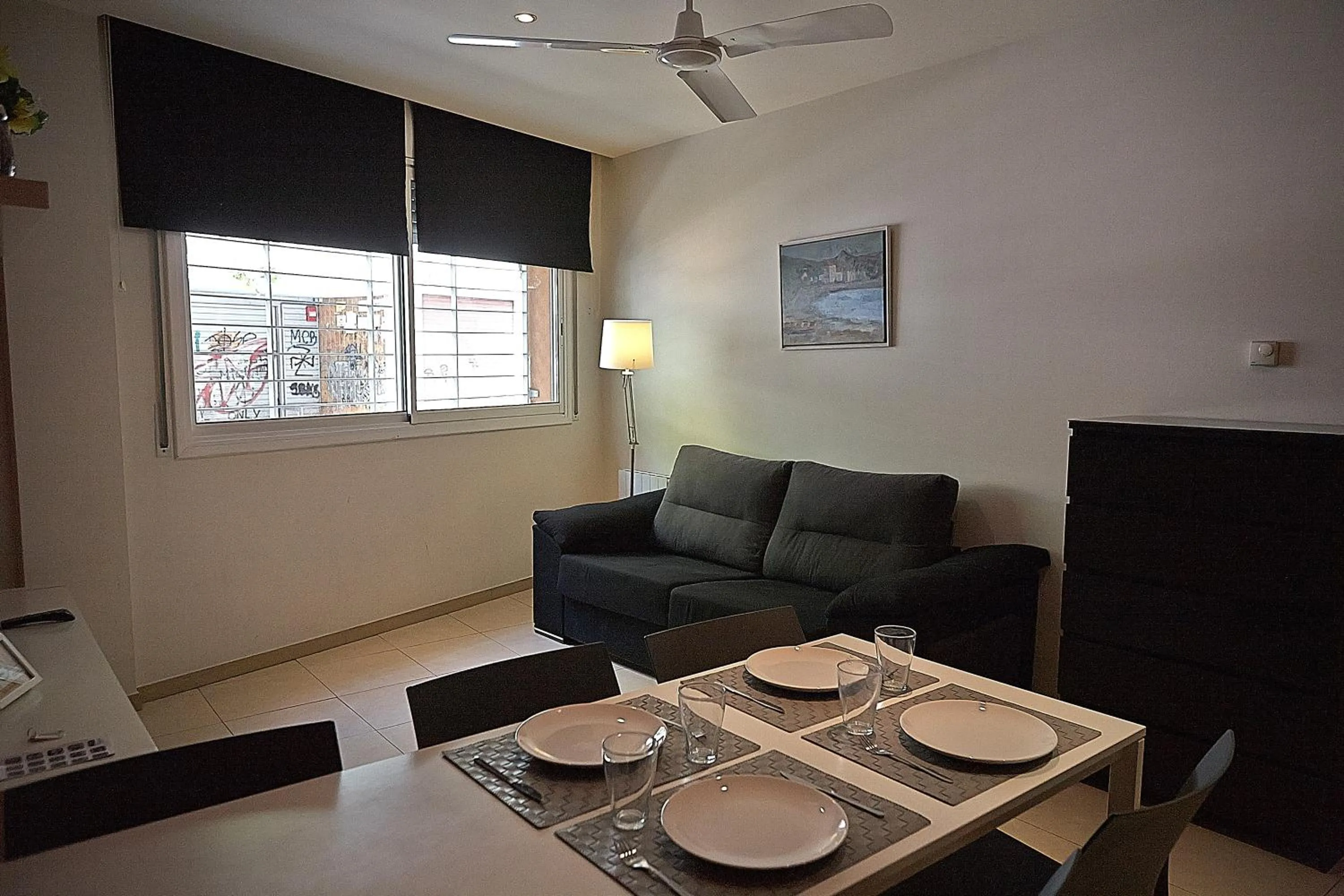 Dining area in Alguera Apartments Sant Andreu