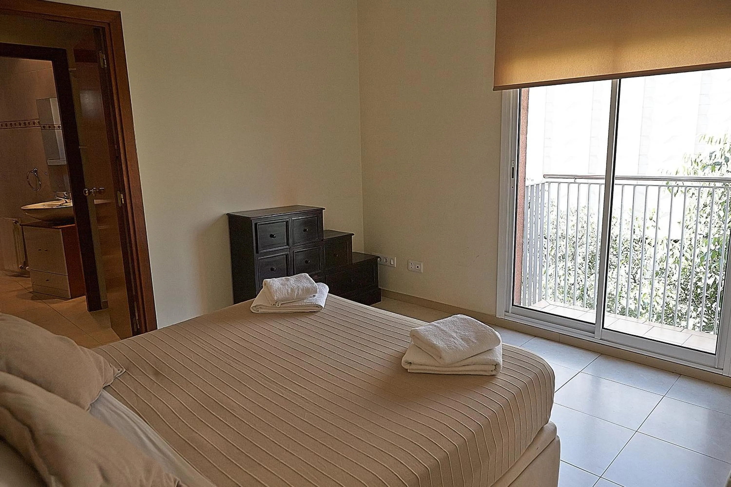 Bedroom, Bed in Alguera Apartments Sant Andreu