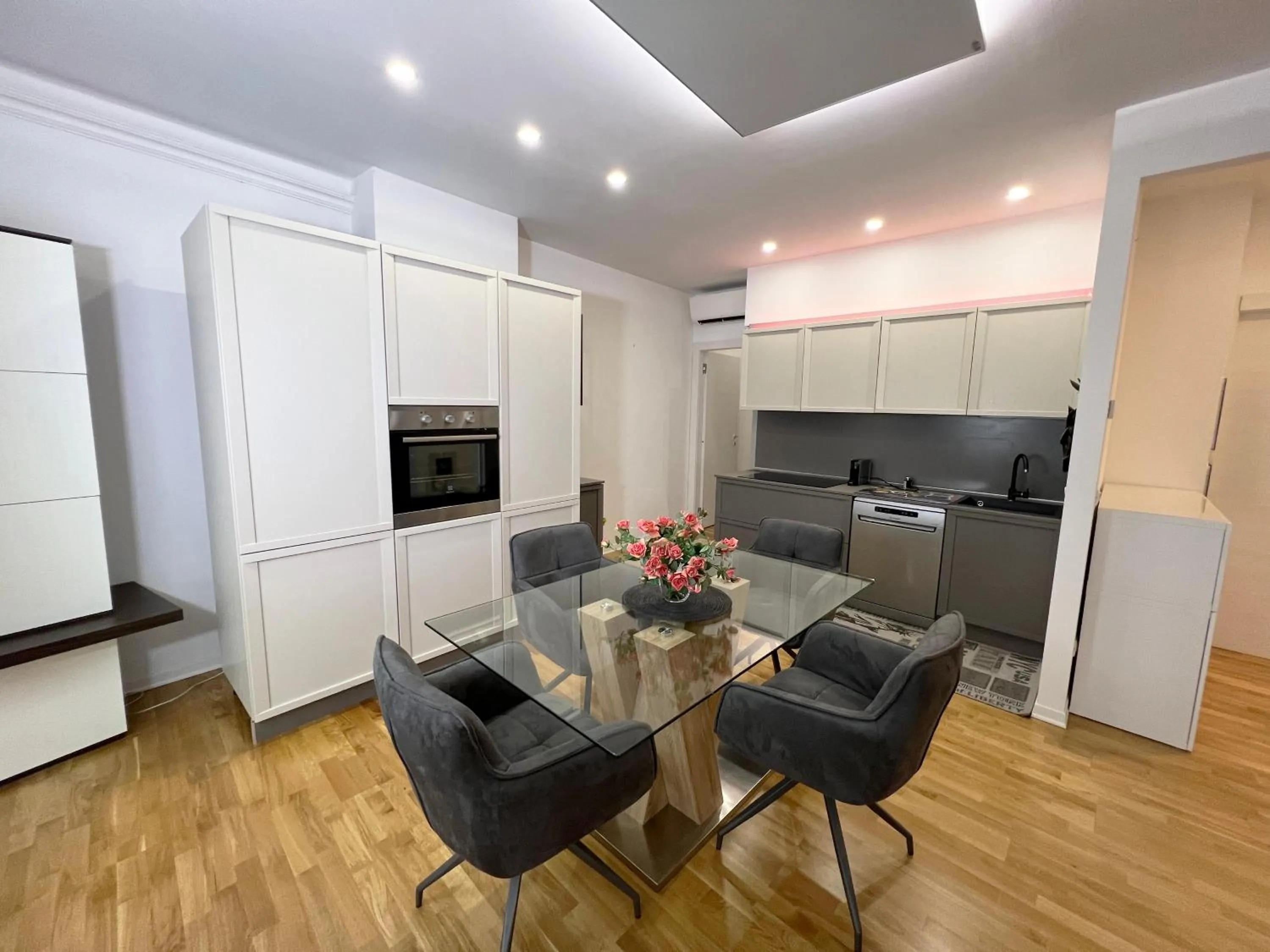 Kitchen or kitchenette in Trieste 411 - Rooms & Apartments