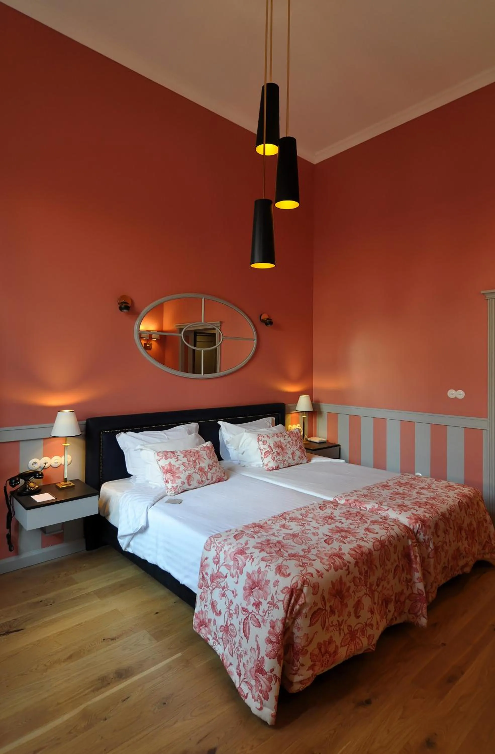 Bed in Grande Hotel do Porto