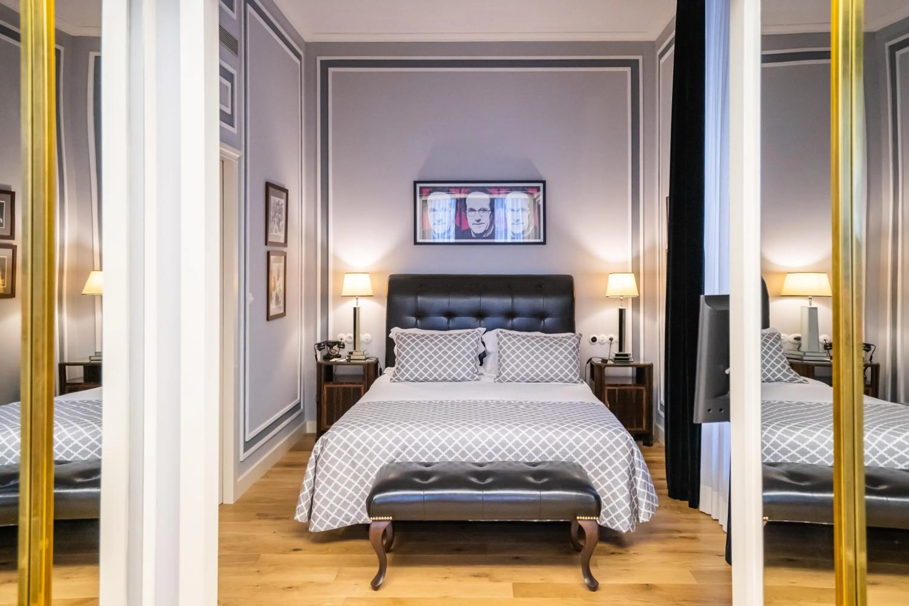 Bed in Grande Hotel do Porto