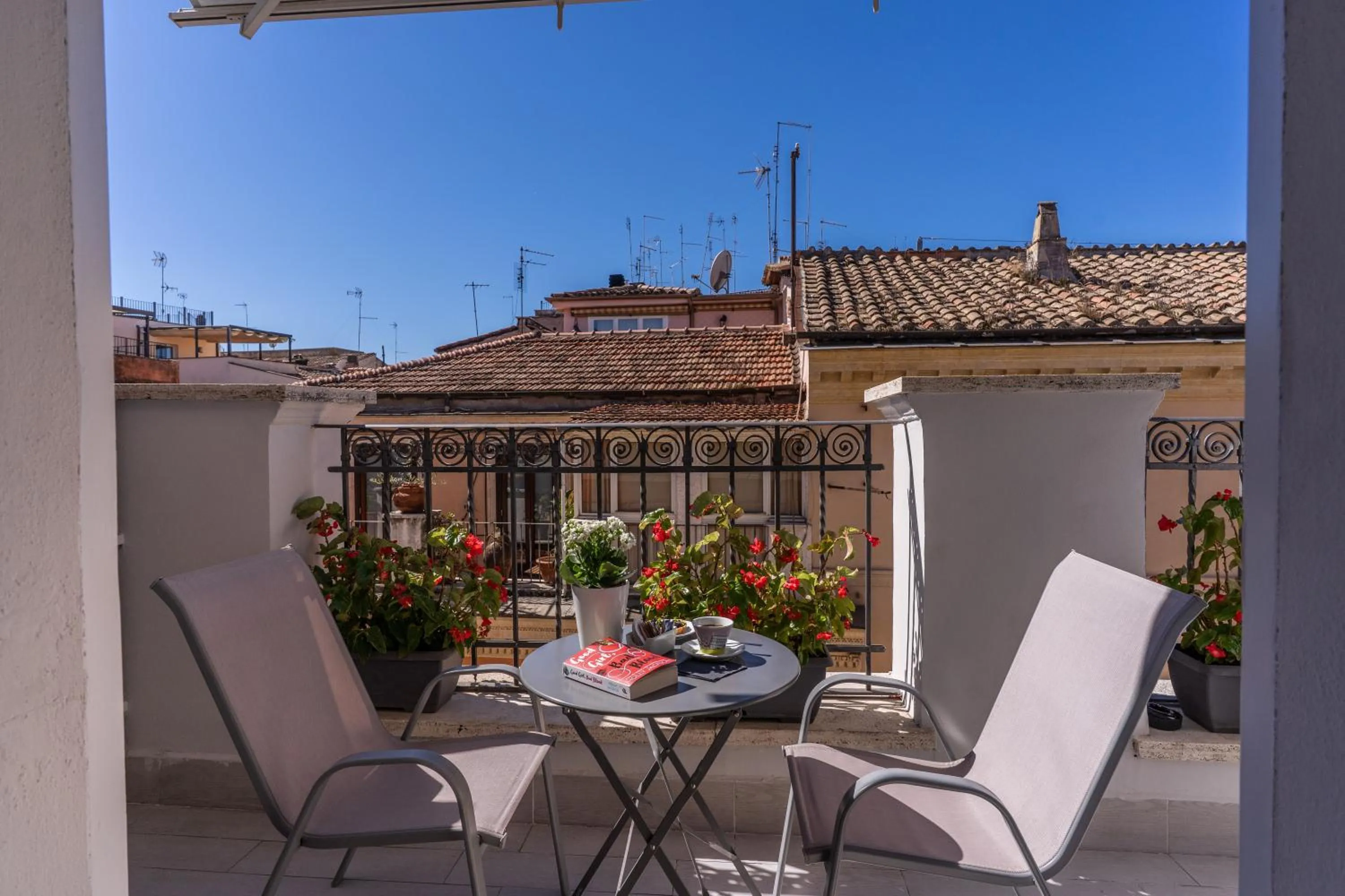 Balcony/Terrace in Relais Trevi 95 Boutique Hotel