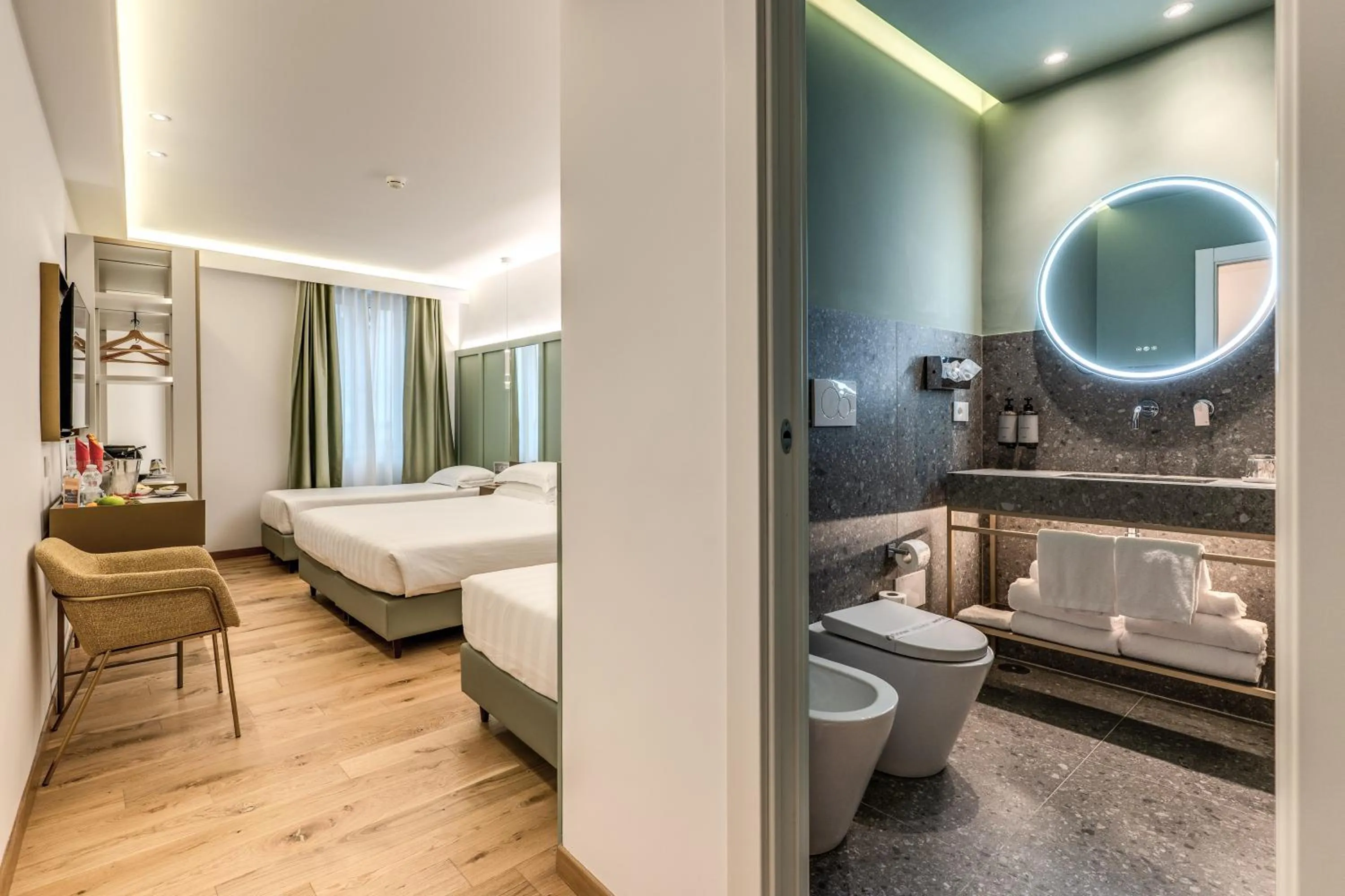 Bedroom, Bed in Relais Trevi 95 Boutique Hotel