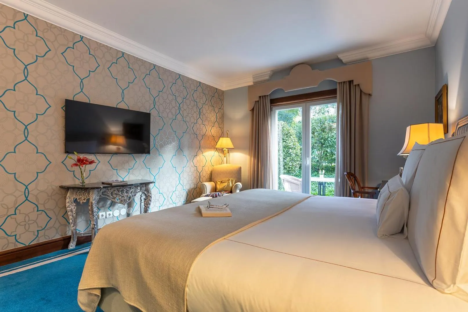 Bedroom, Bed in Pestana Palace Lisboa Hotel & National Monument - The Leading Hotels of the World