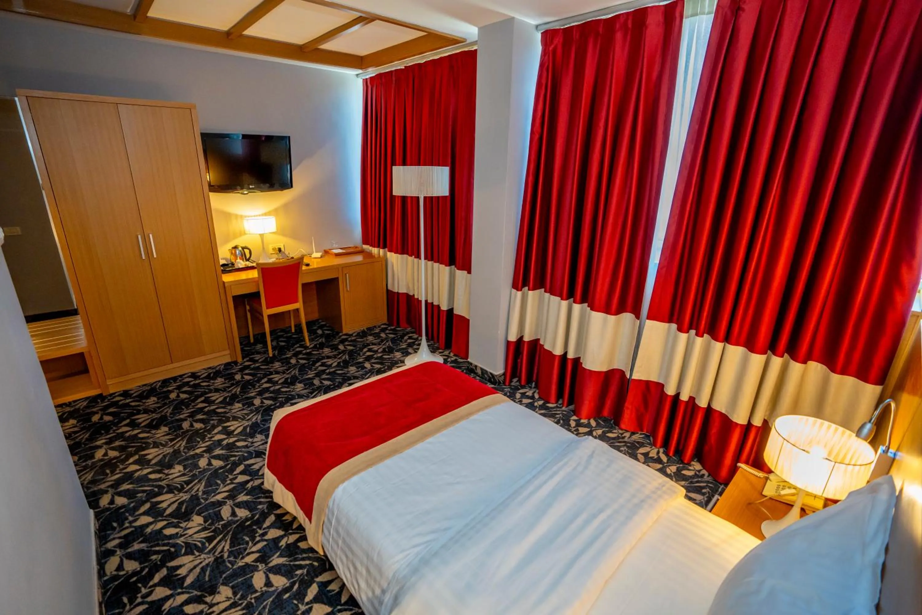 Bed in Hotel Colosseo & Spa