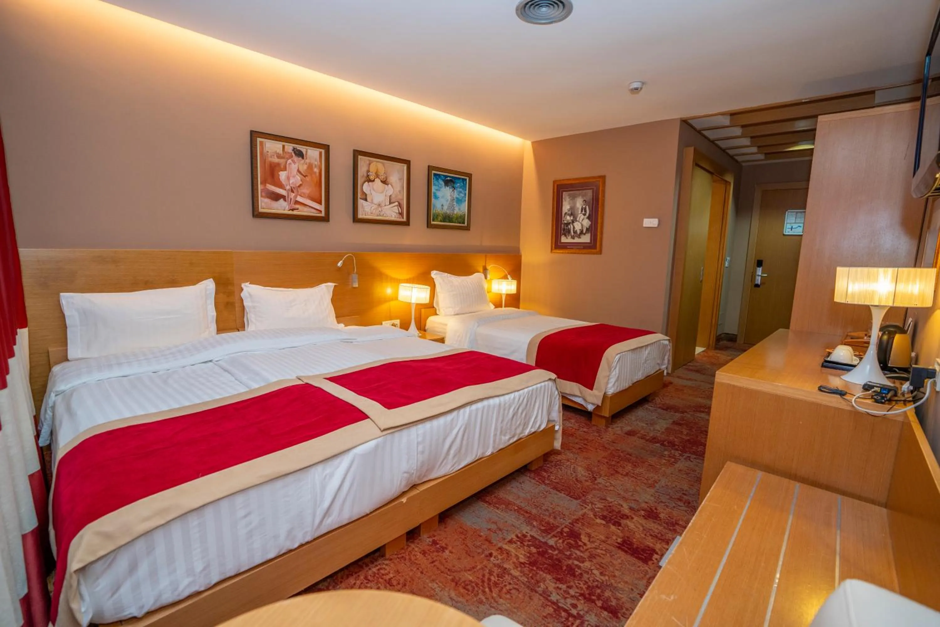 Bed in Hotel Colosseo & Spa