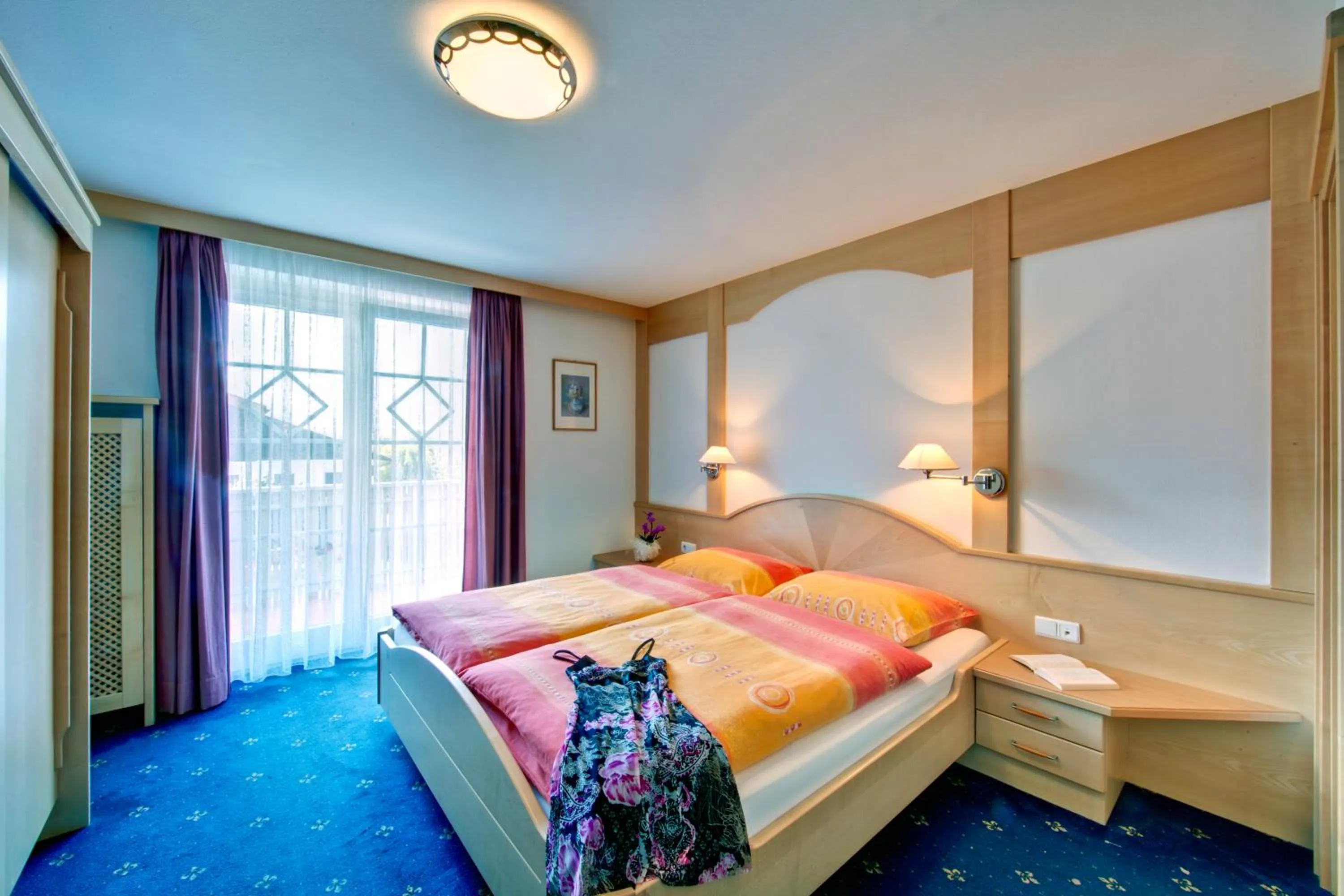 Day, Bed in Parkhotel Plauserhof