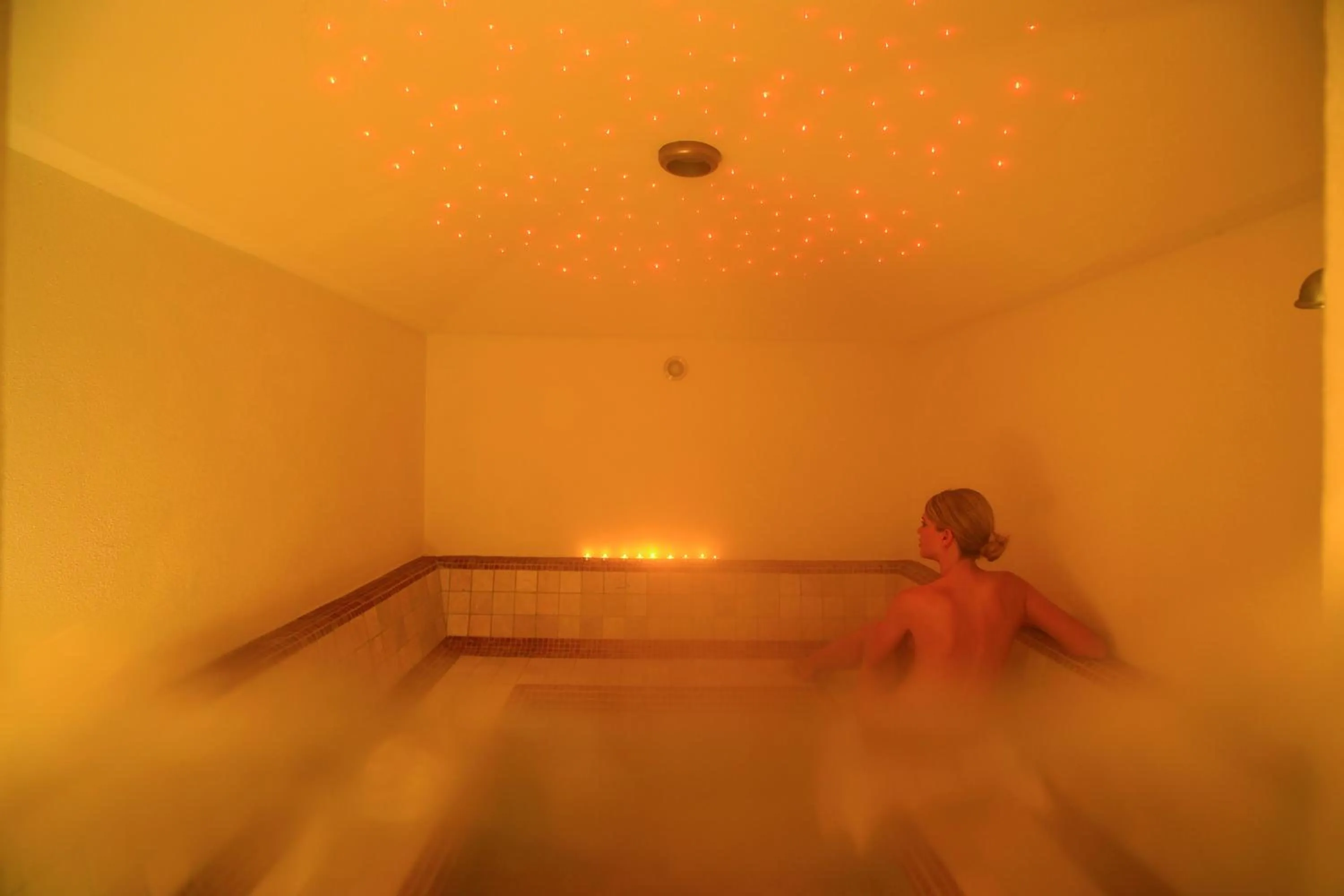 Steam room in Parkhotel Plauserhof